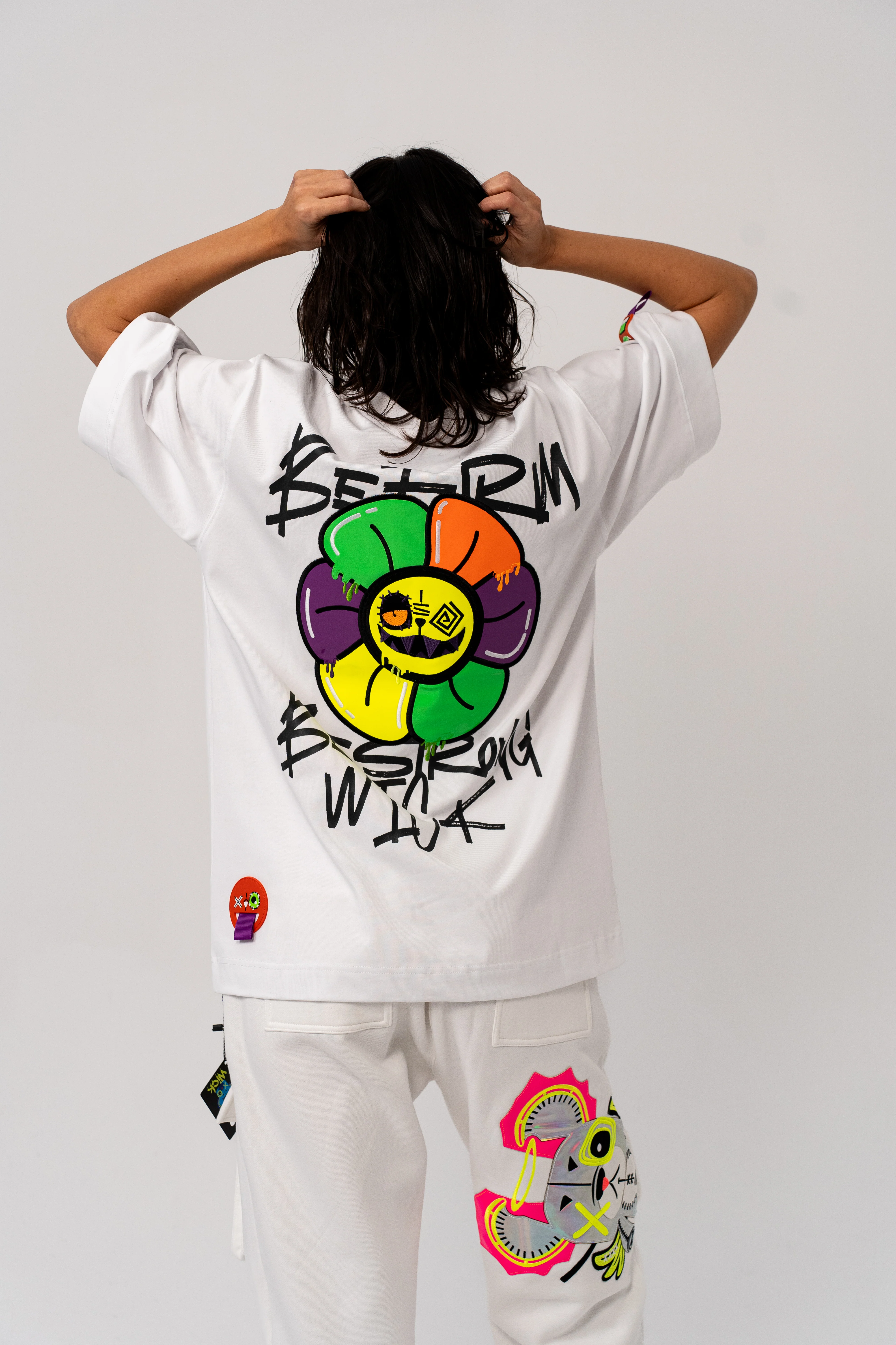 NEON ICE FLOWER T-SHIRT WITH AMIGURUMI