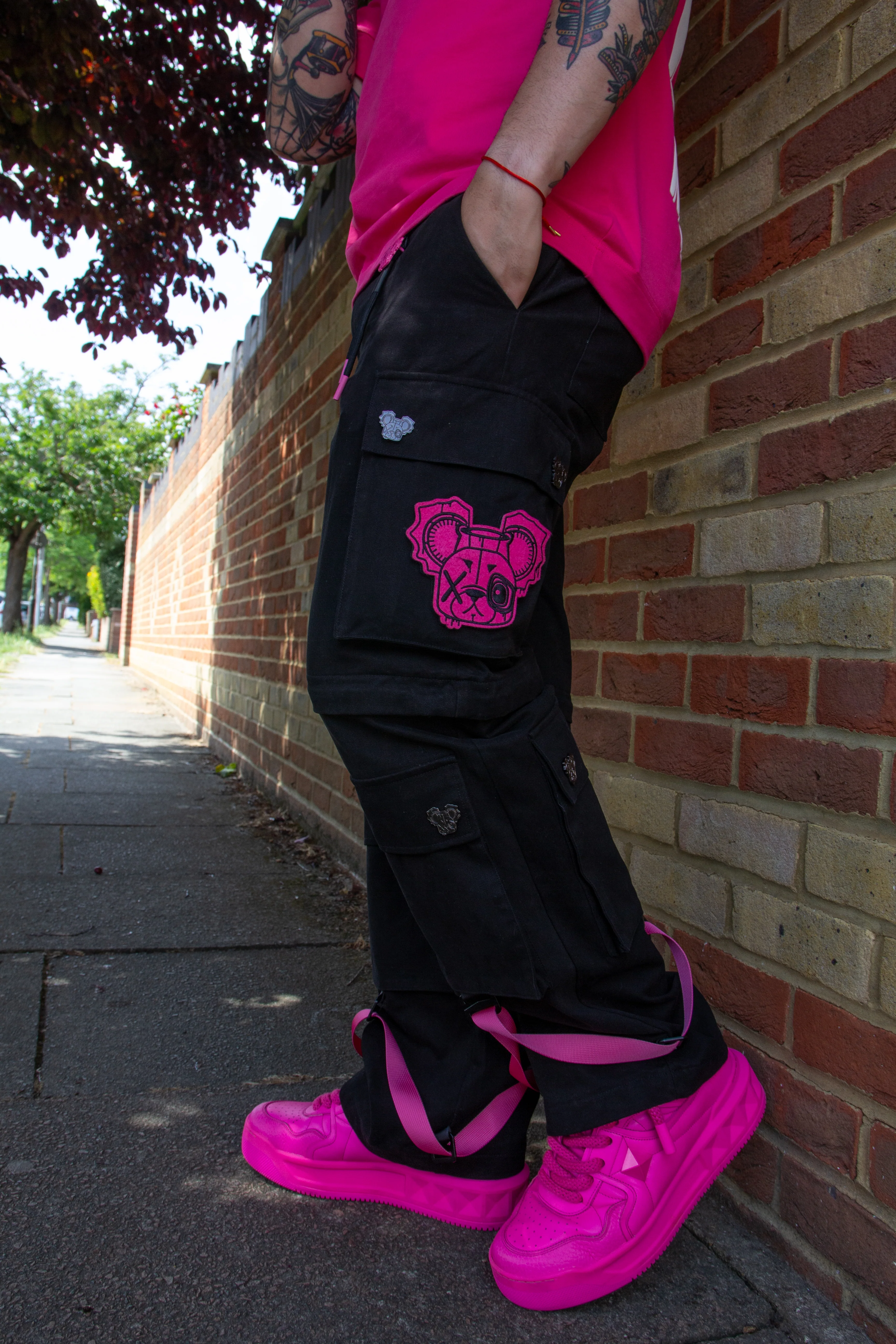 CARGO NR PANTS BLACK & PINK