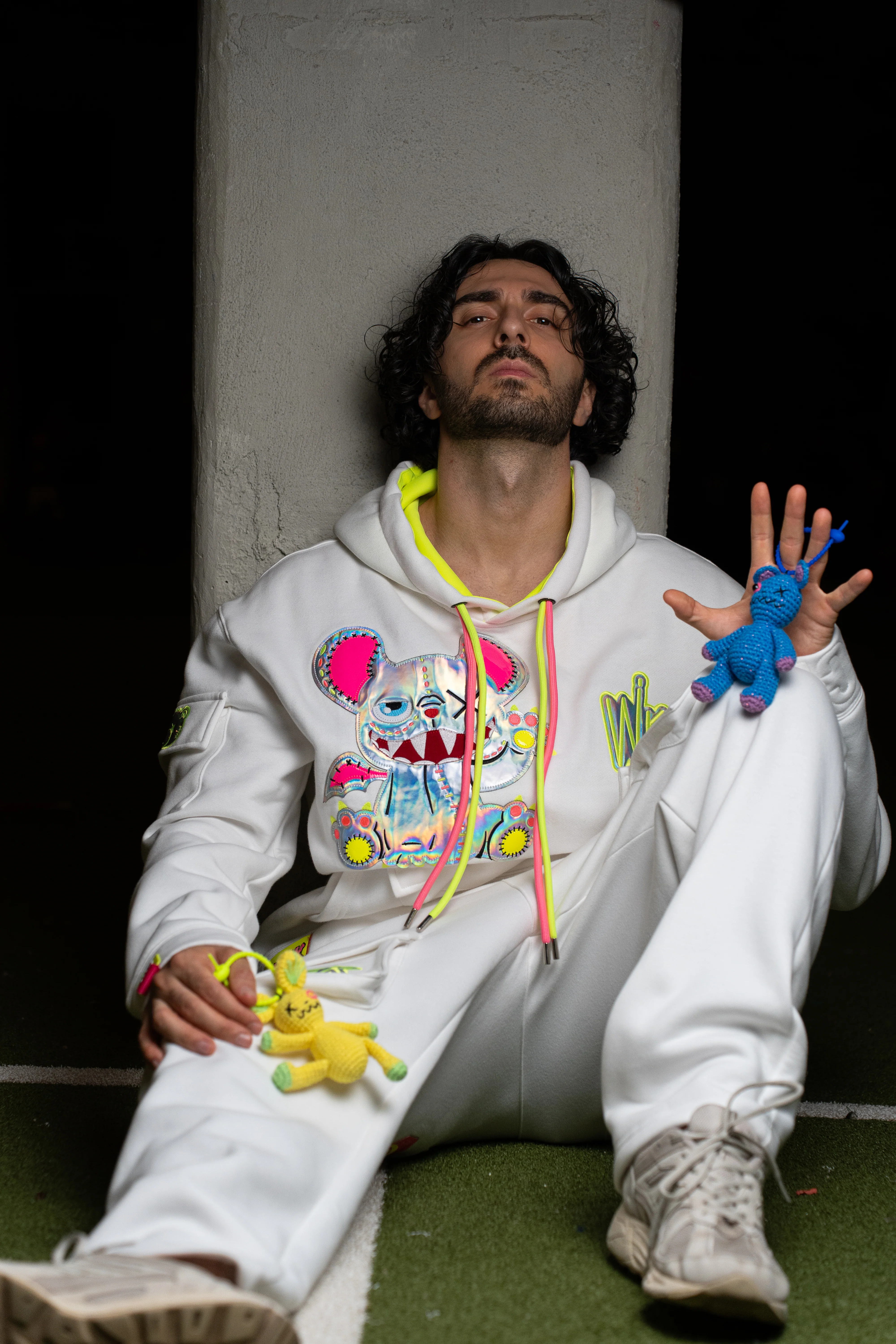 NEON ROYALTY HOODIE WHITE