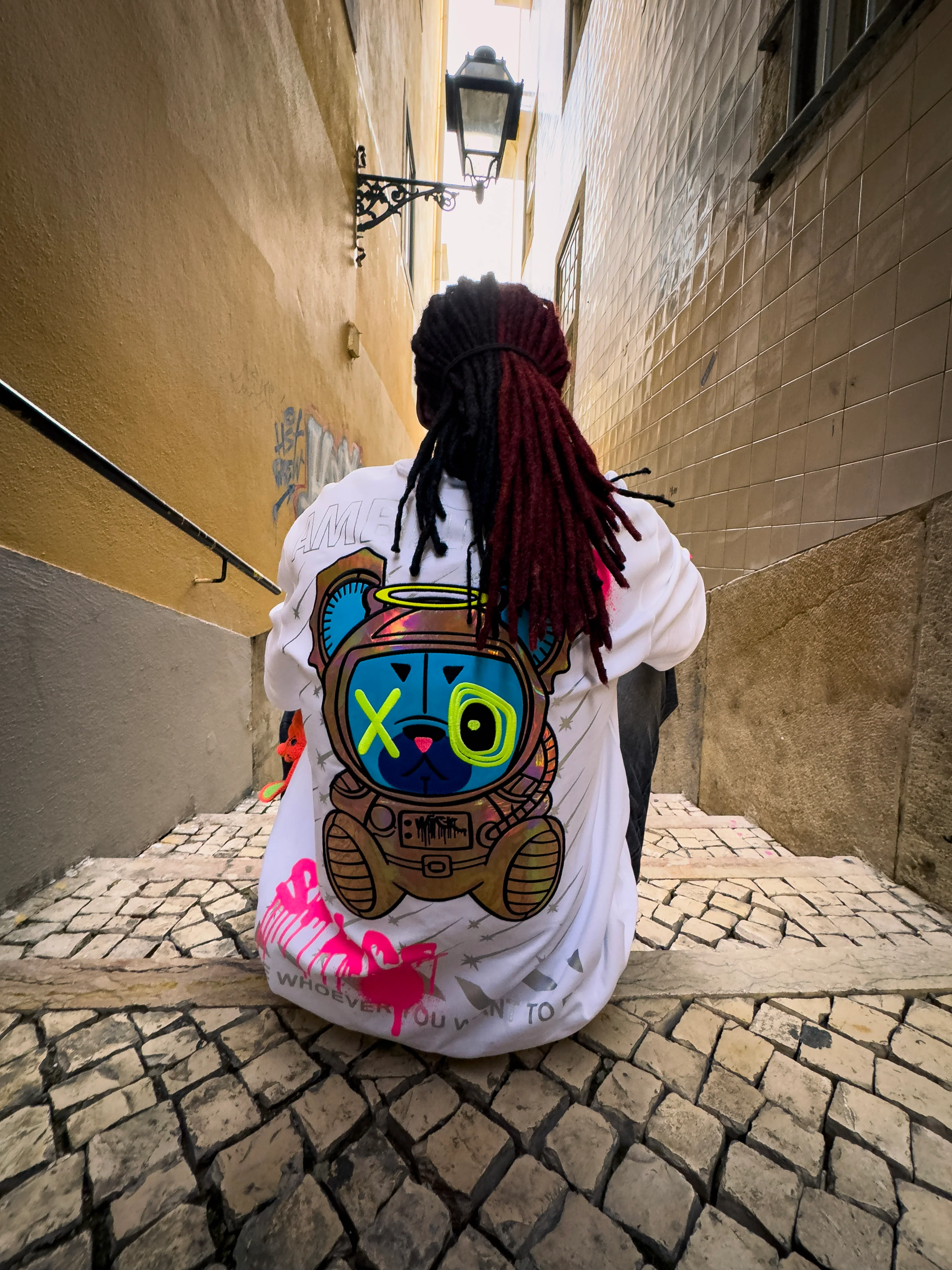 SPACE WHITE OVERSIZED T-SHIRT!