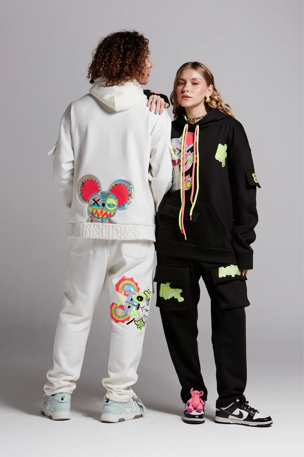 NEON ROYALTY CARGO SWEATPANTS WHITE