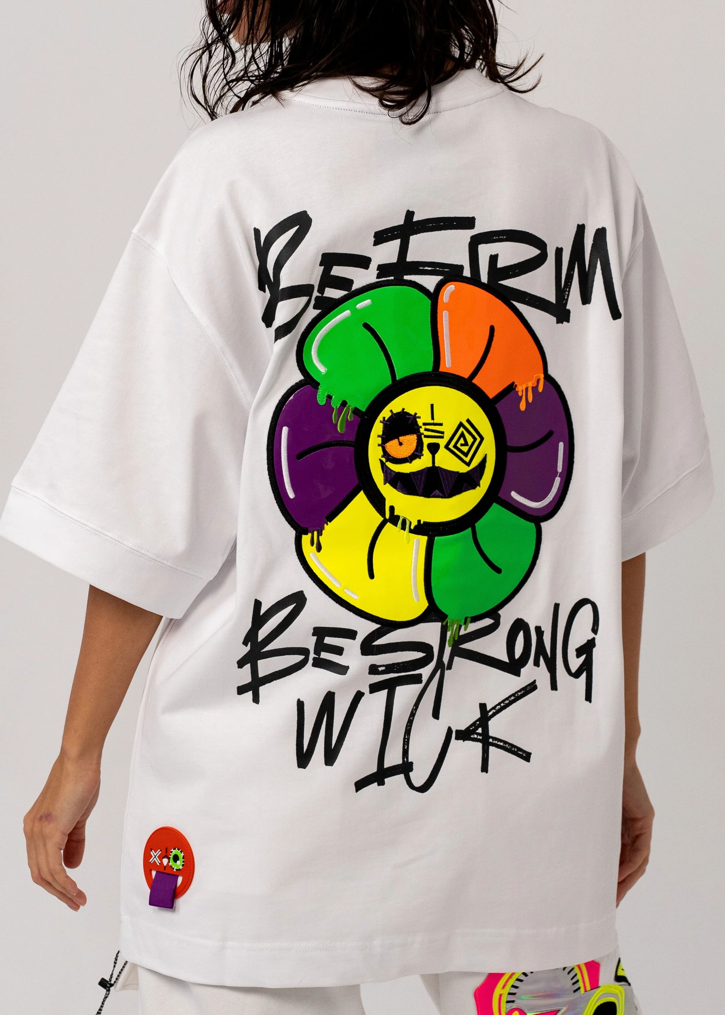 NEON ICE FLOWER T-SHIRT WITH AMIGURUMI