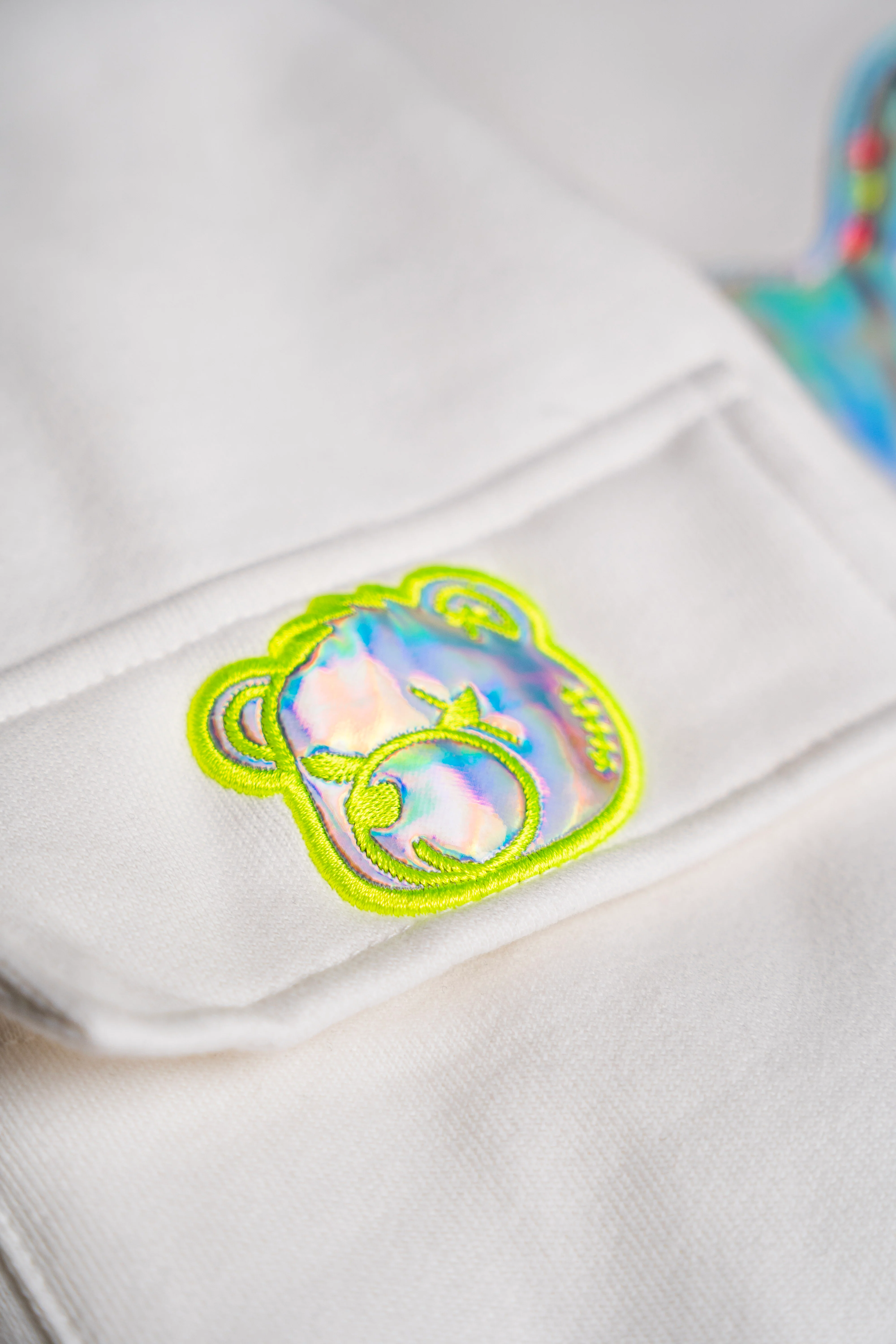 NEON ROYALTY HOODIE WHITE