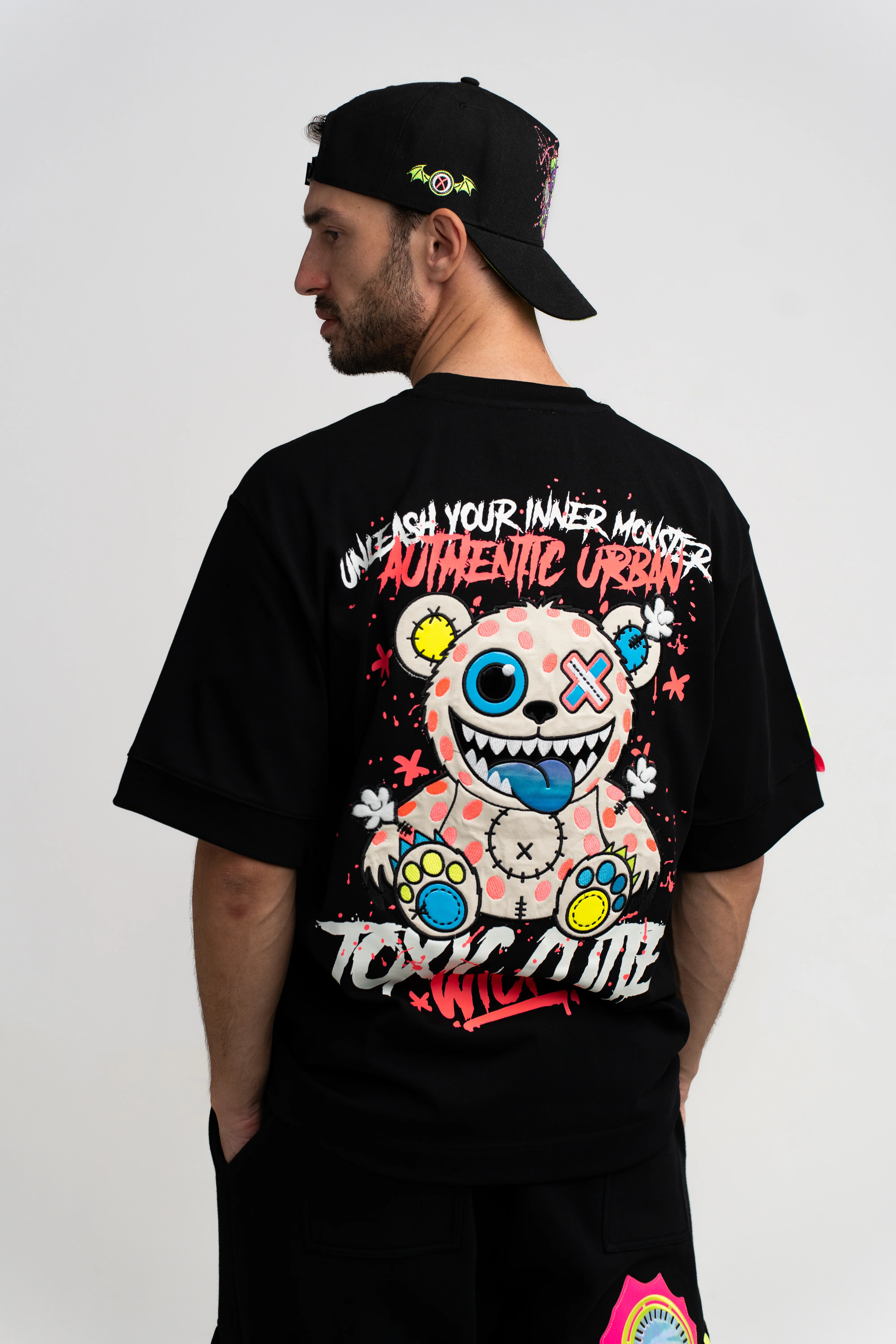 T-SHIRT OVERSIZED TOXIC BLACK