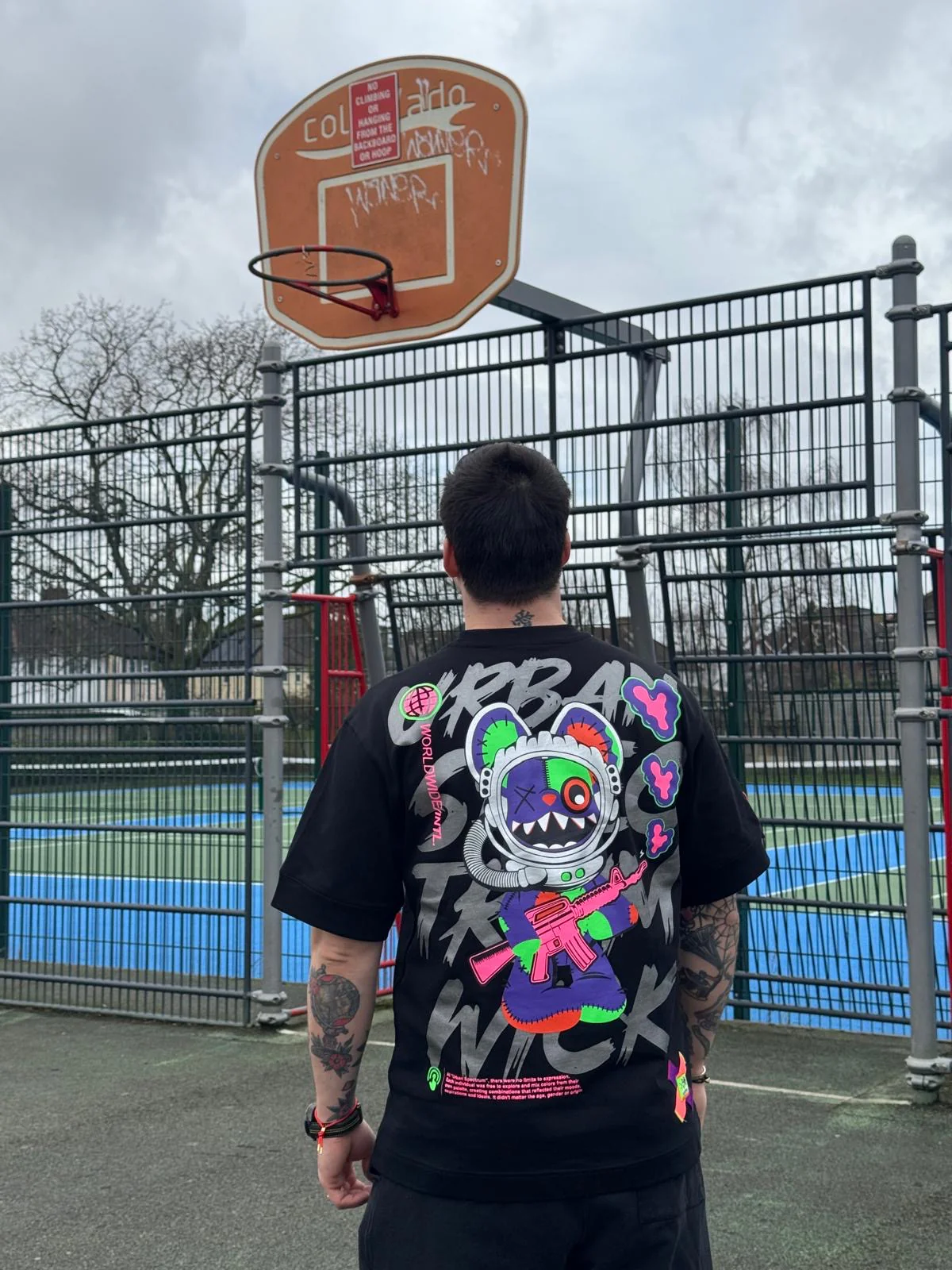 SPACE LOVE OVERSIZED T-SHIRT!