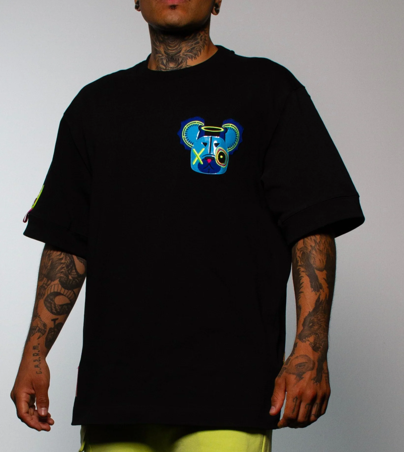 OVERSIZED NR ARROW BLACK