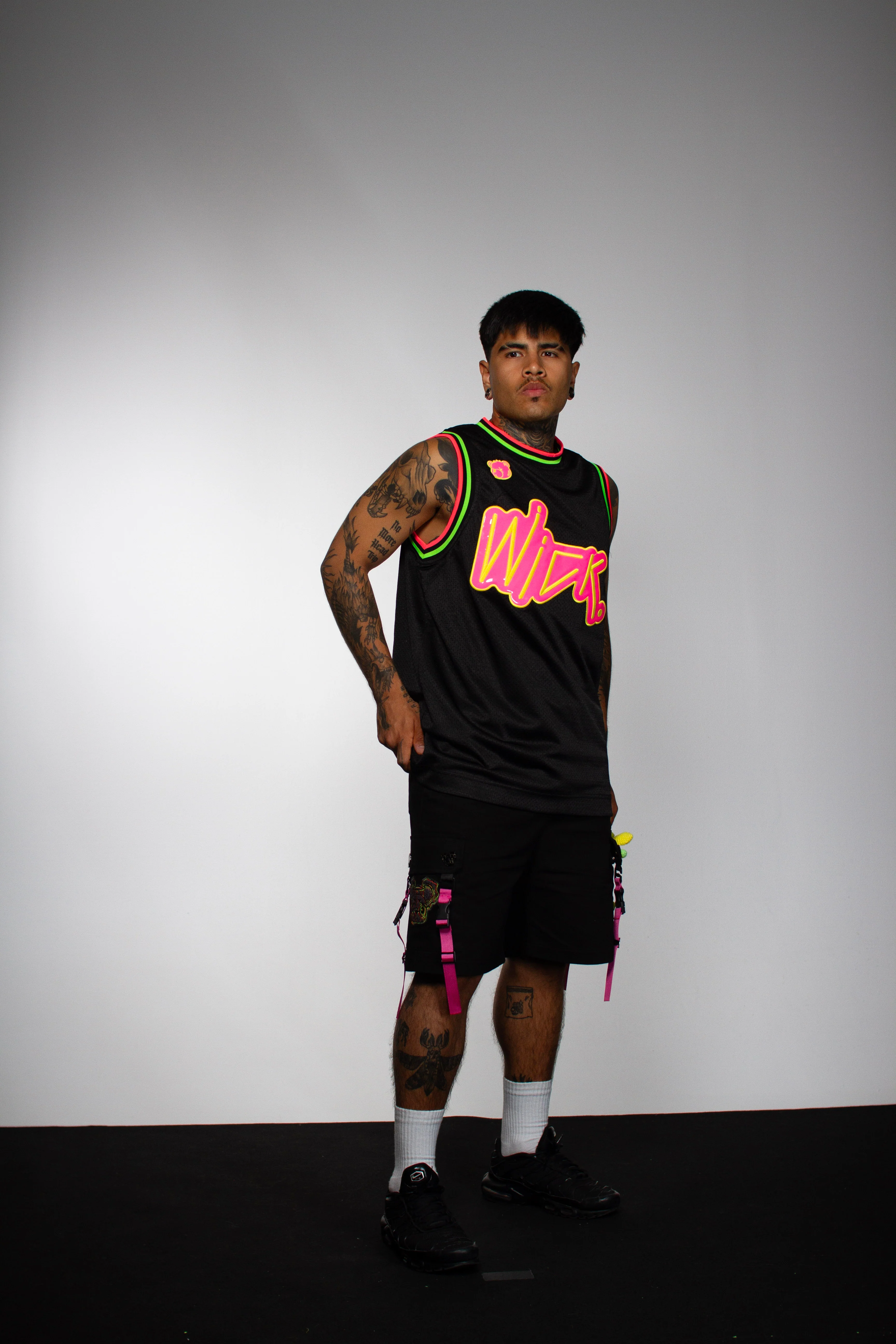 CARGO NR SHORTS BLACK