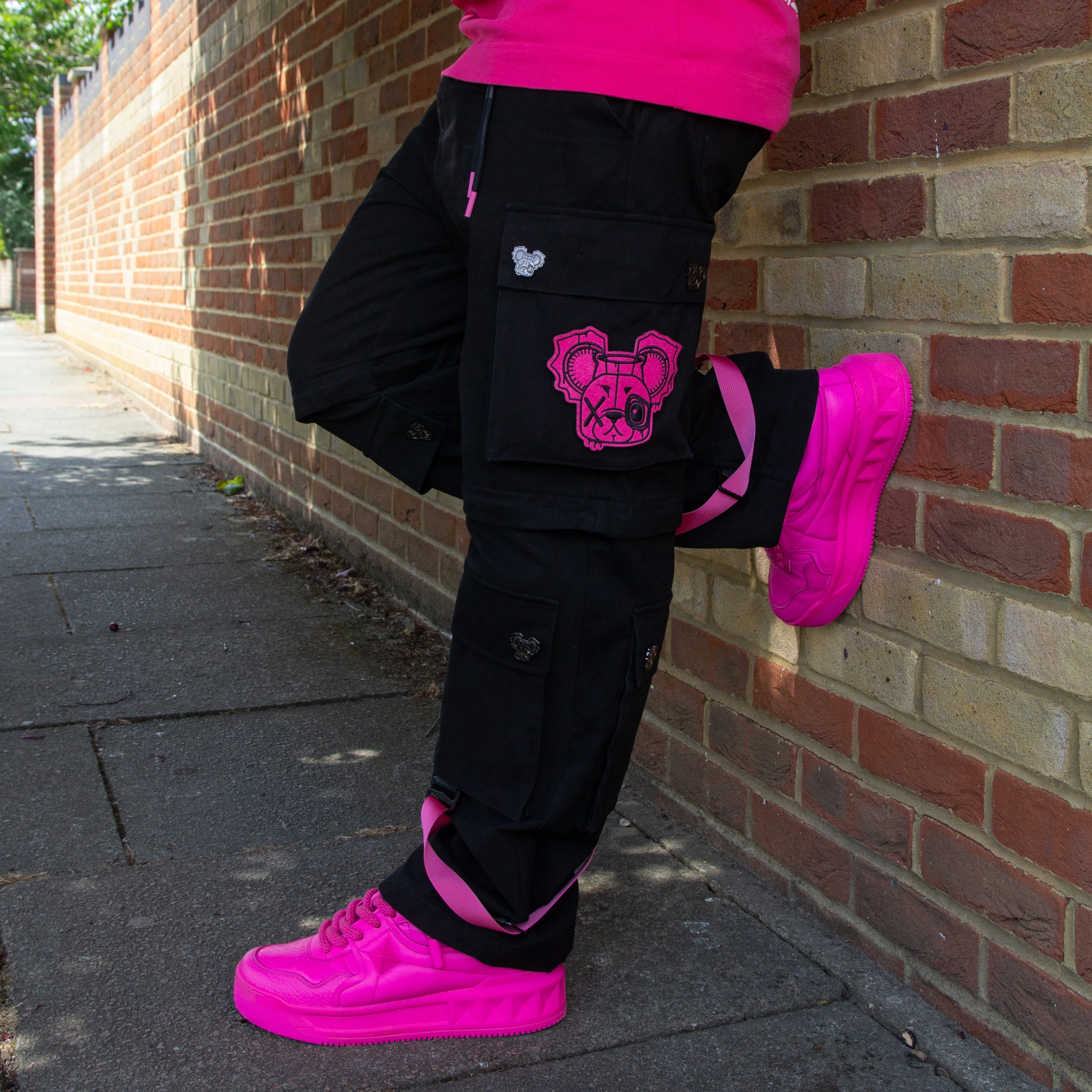 CARGO NR PANTS BLACK & PINK