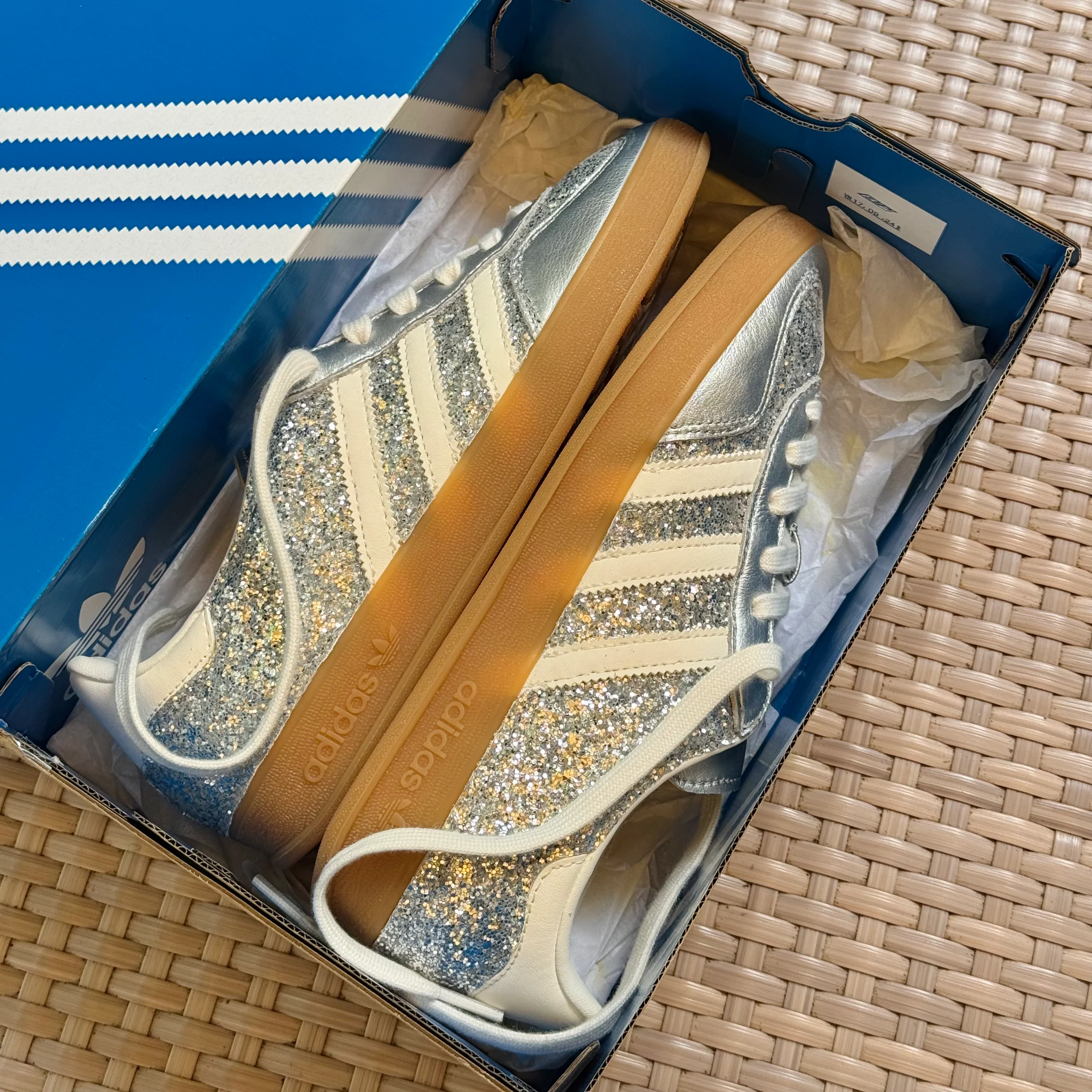 GAZELLE SNOWFALL SHINE