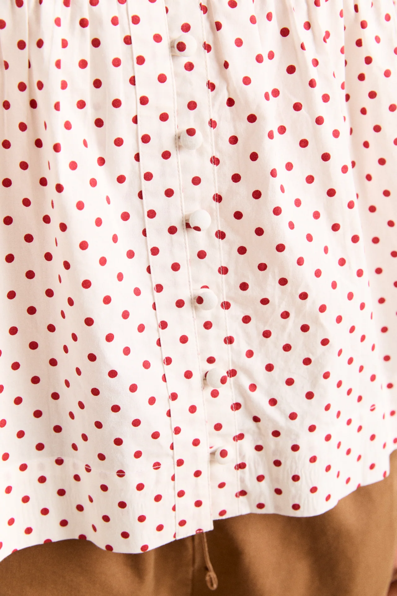 leilani blouse - off white and red spot