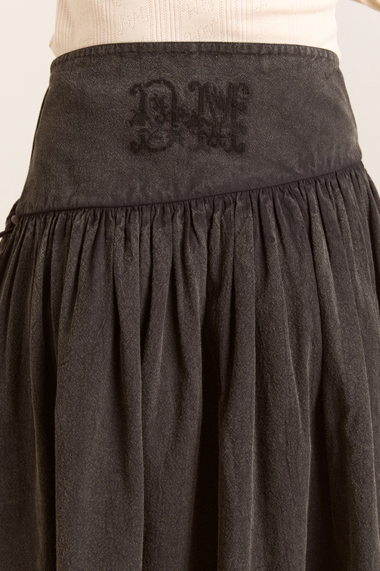 fia volume knee length skirt - carbon