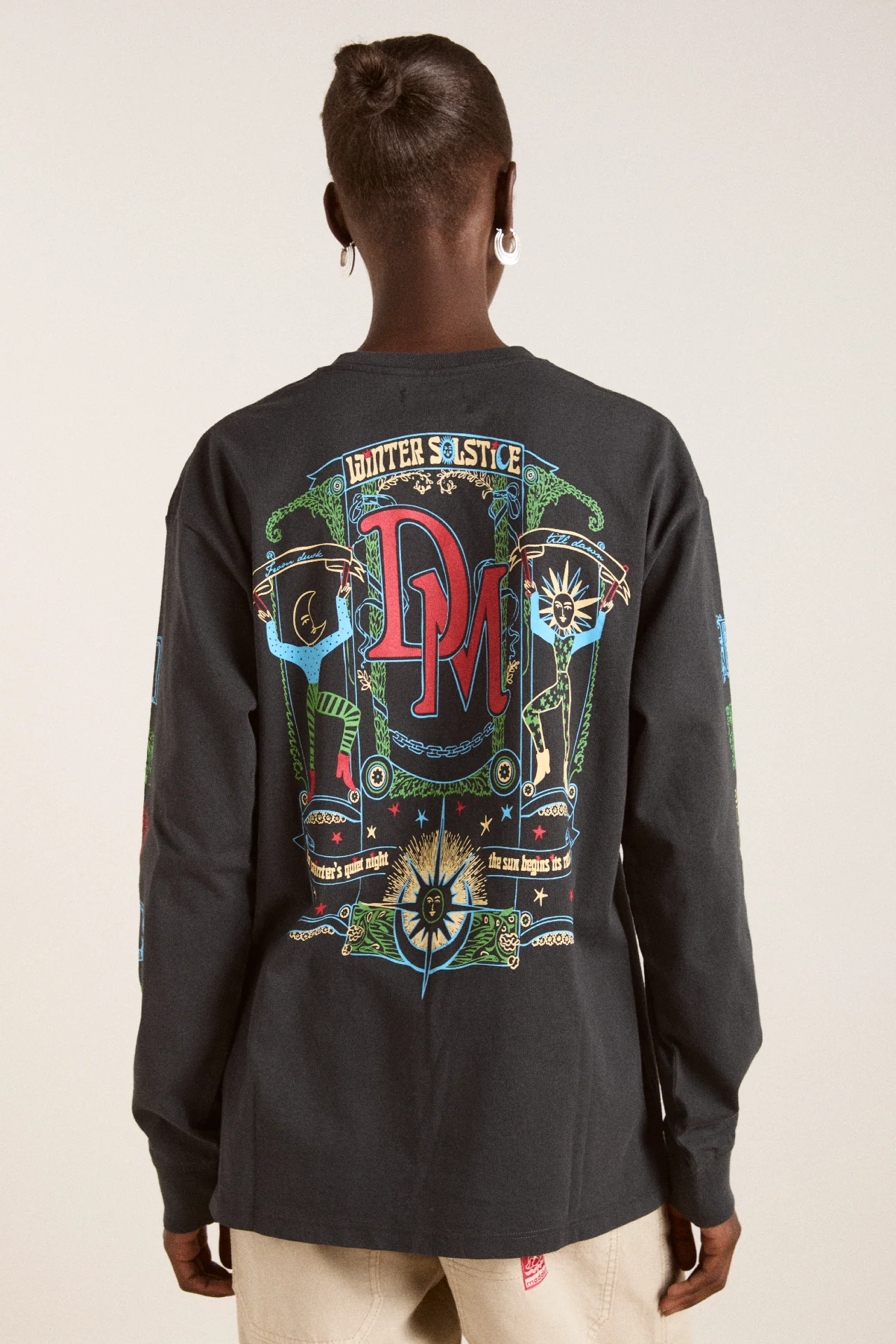 winter solstice long sleeve tee- charcoal