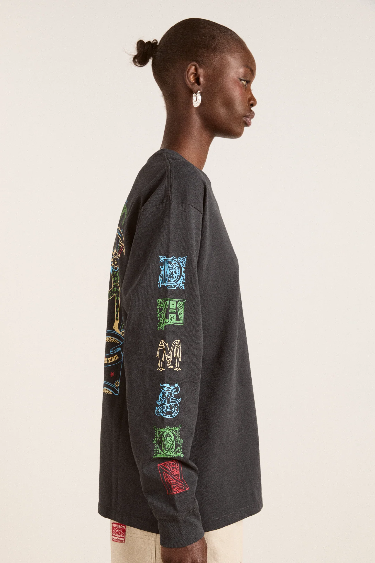 winter solstice long sleeve tee- charcoal