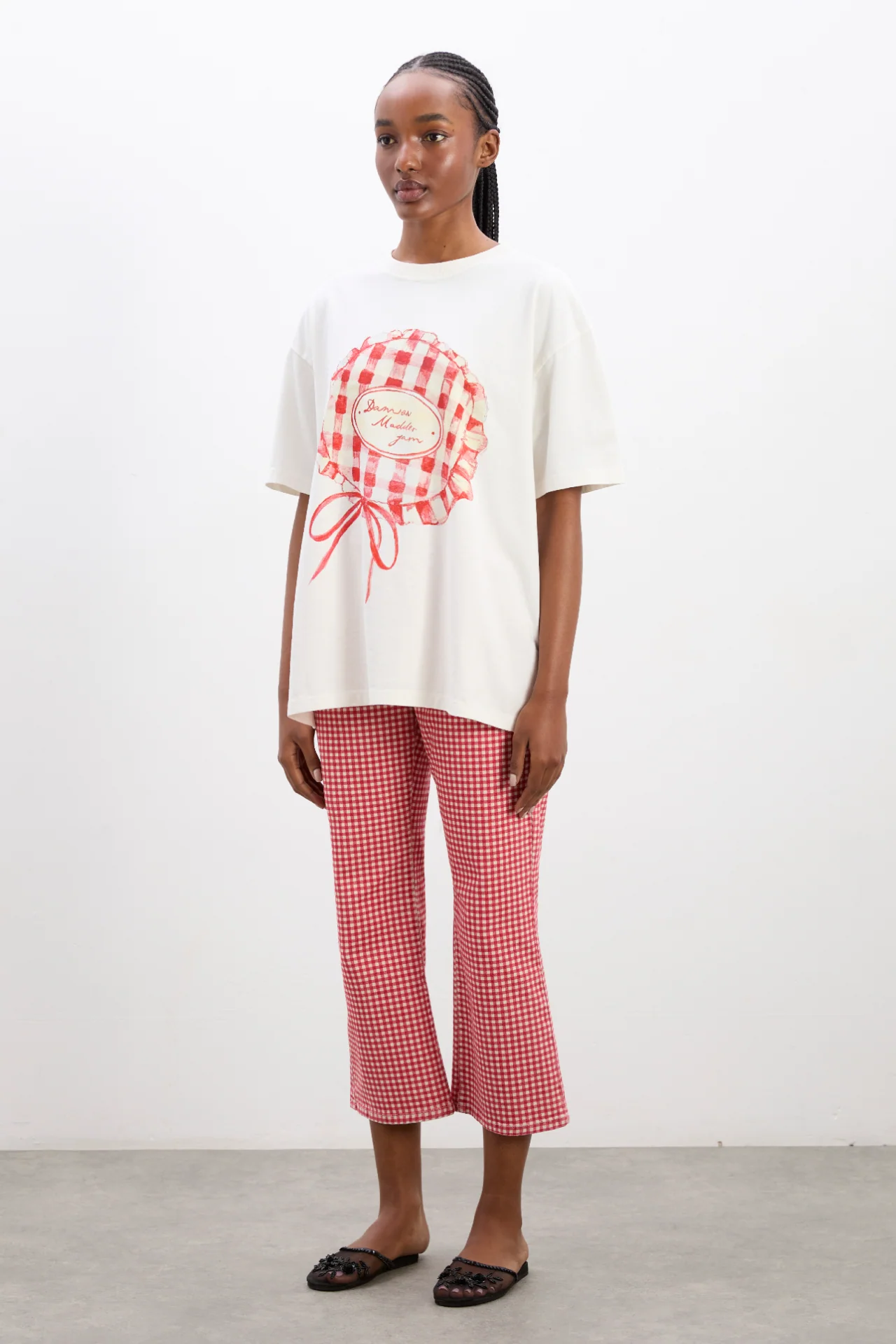 berry jam boyfriend tee - ecru