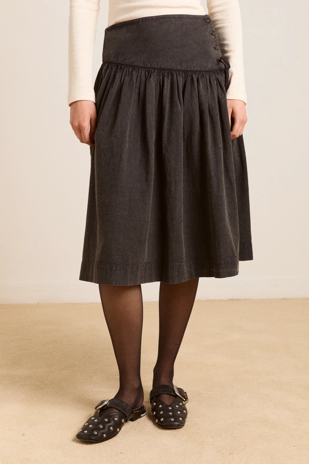 fia volume knee length skirt - carbon