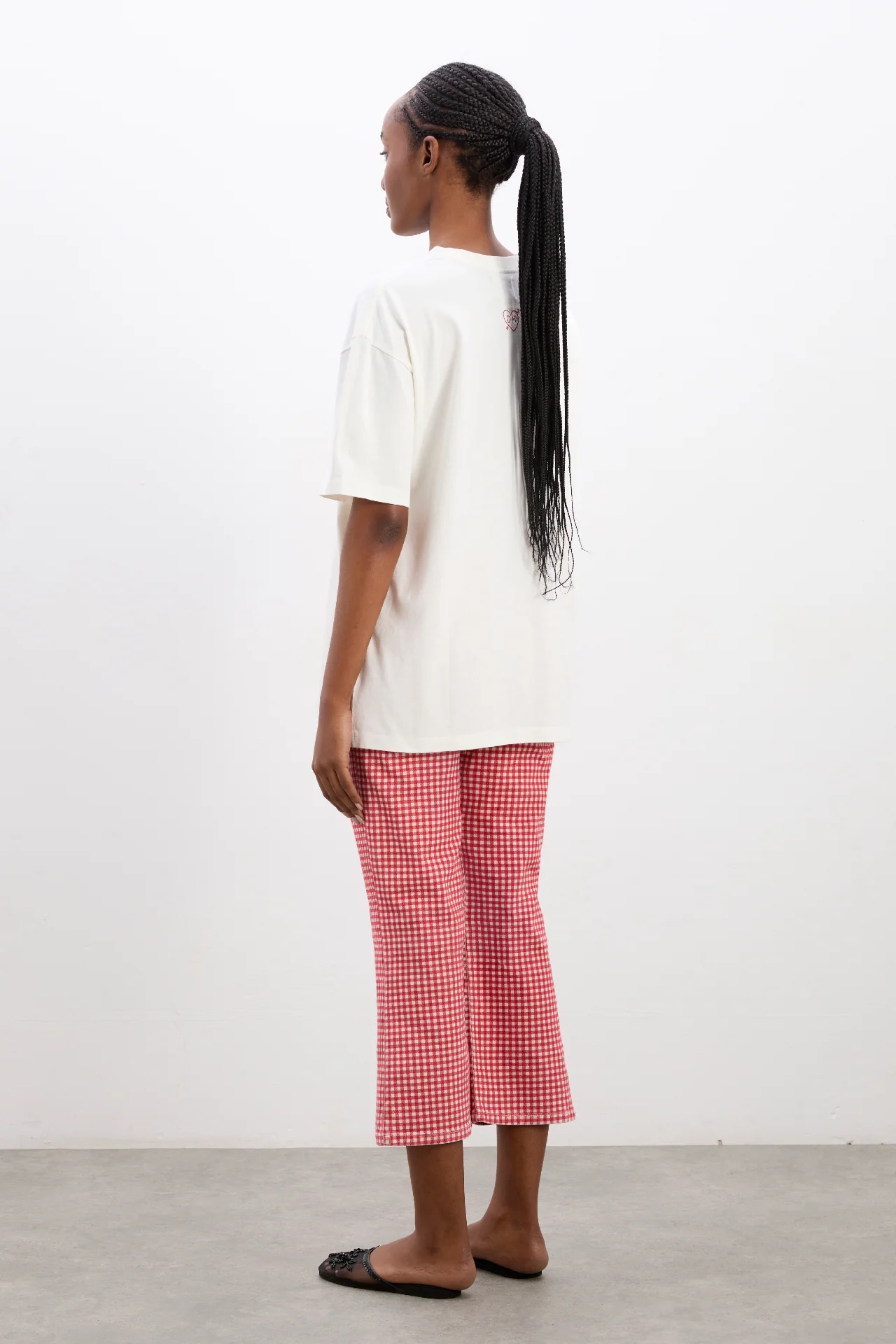 berry jam boyfriend tee - ecru