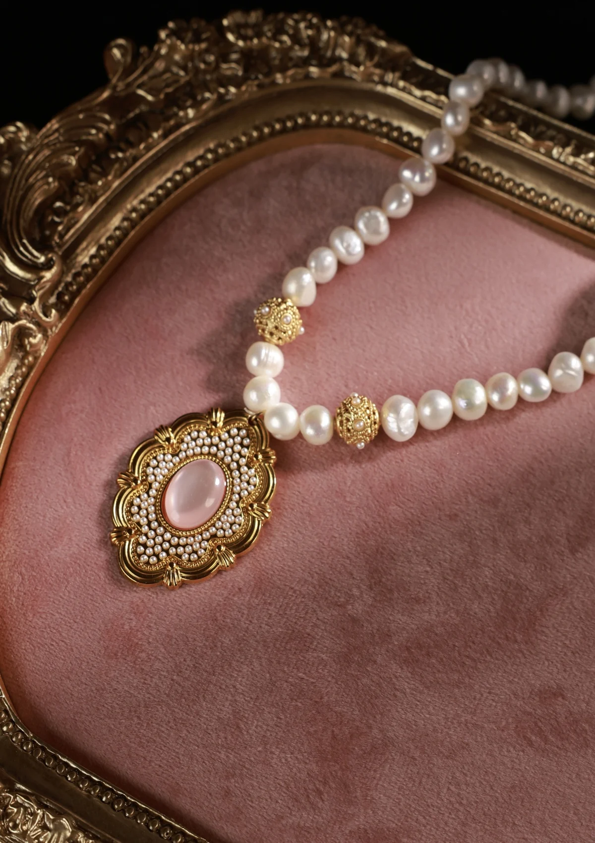 King's Court Heart Necklace
