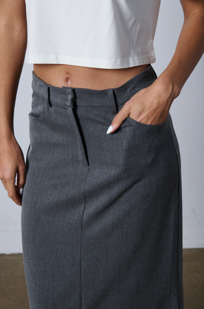 MINIMAL ELEGANCE WOVEN MAXI SKIRT