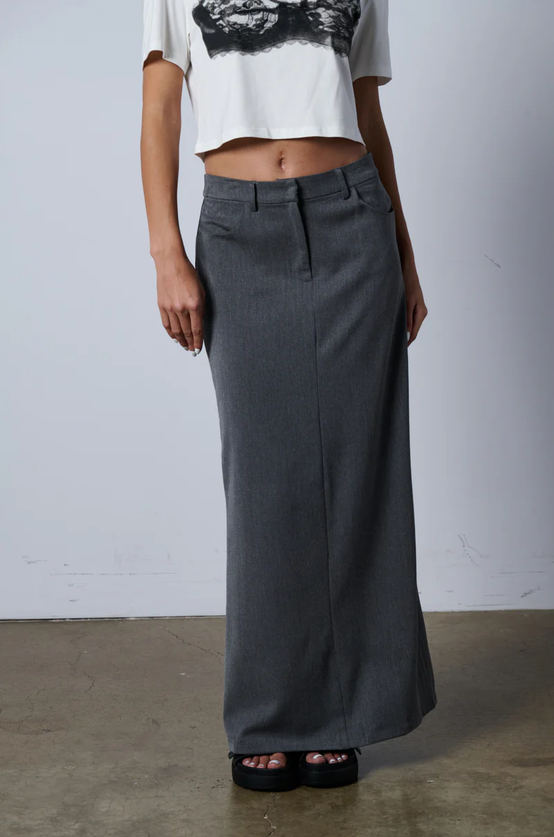 MINIMAL ELEGANCE WOVEN MAXI SKIRT