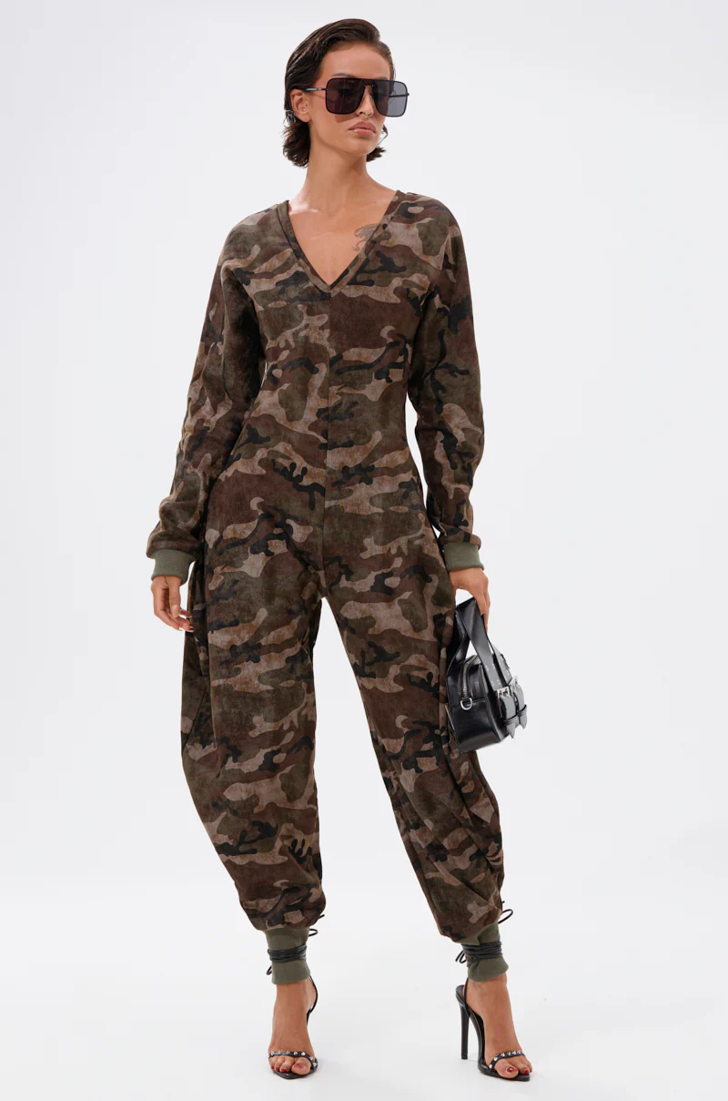 COMFY COZY SWEATSHIRT JUMPSUIT IN CAMO
