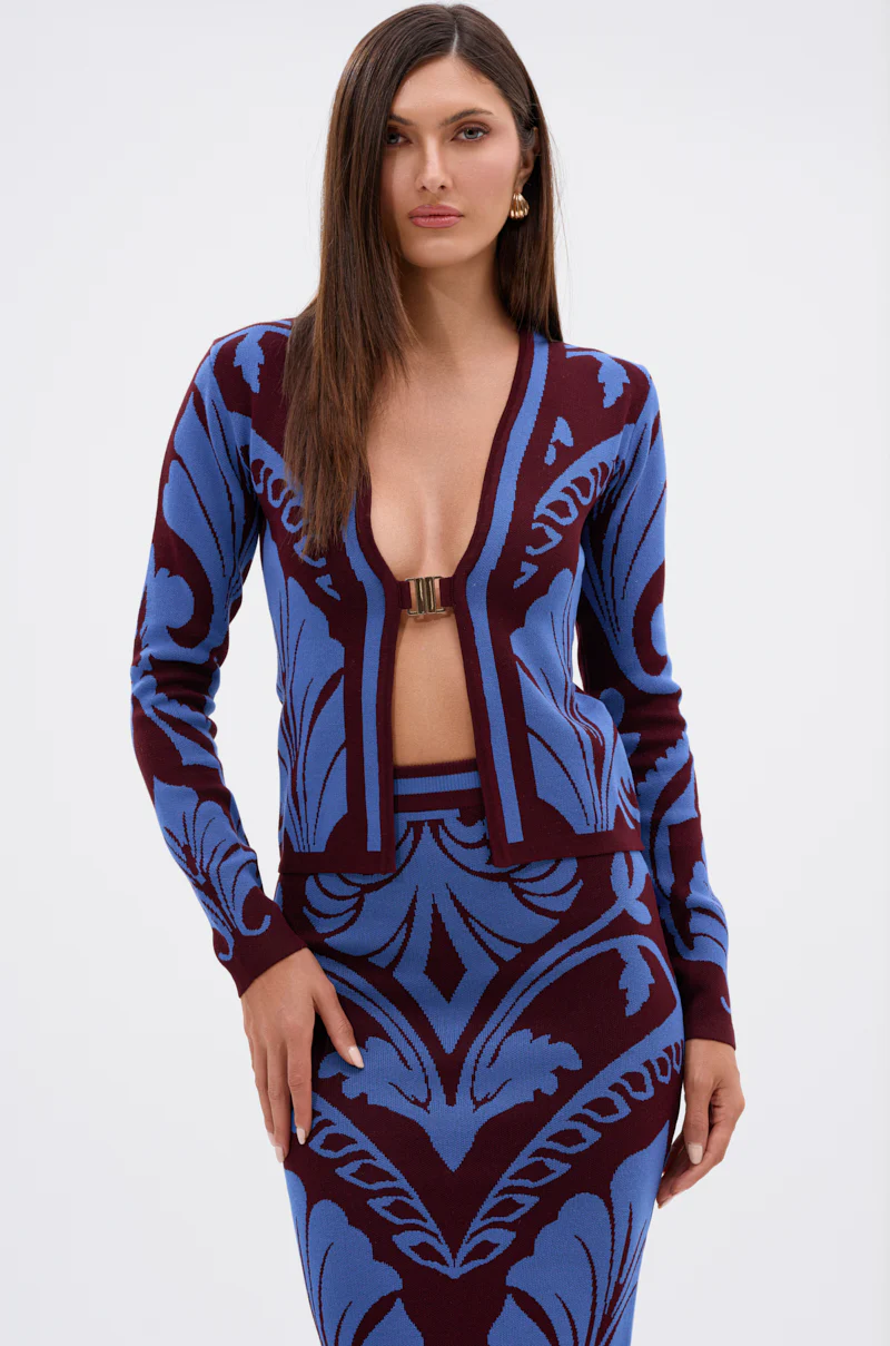 GIVE ME LOVE SWEATER