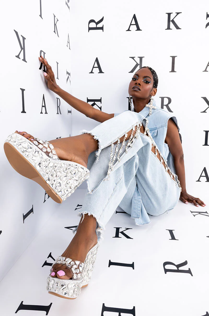 COVERED IN DIAMONDS RELAXED JEANS