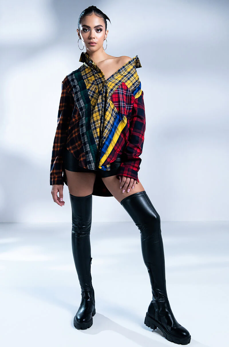 SLIM FIT AZALEA WANG LATE NIGHTS FITTED OVER THE KNEE FLATFORM BOOT WITH 4 WAY STRETCH IN BLACK