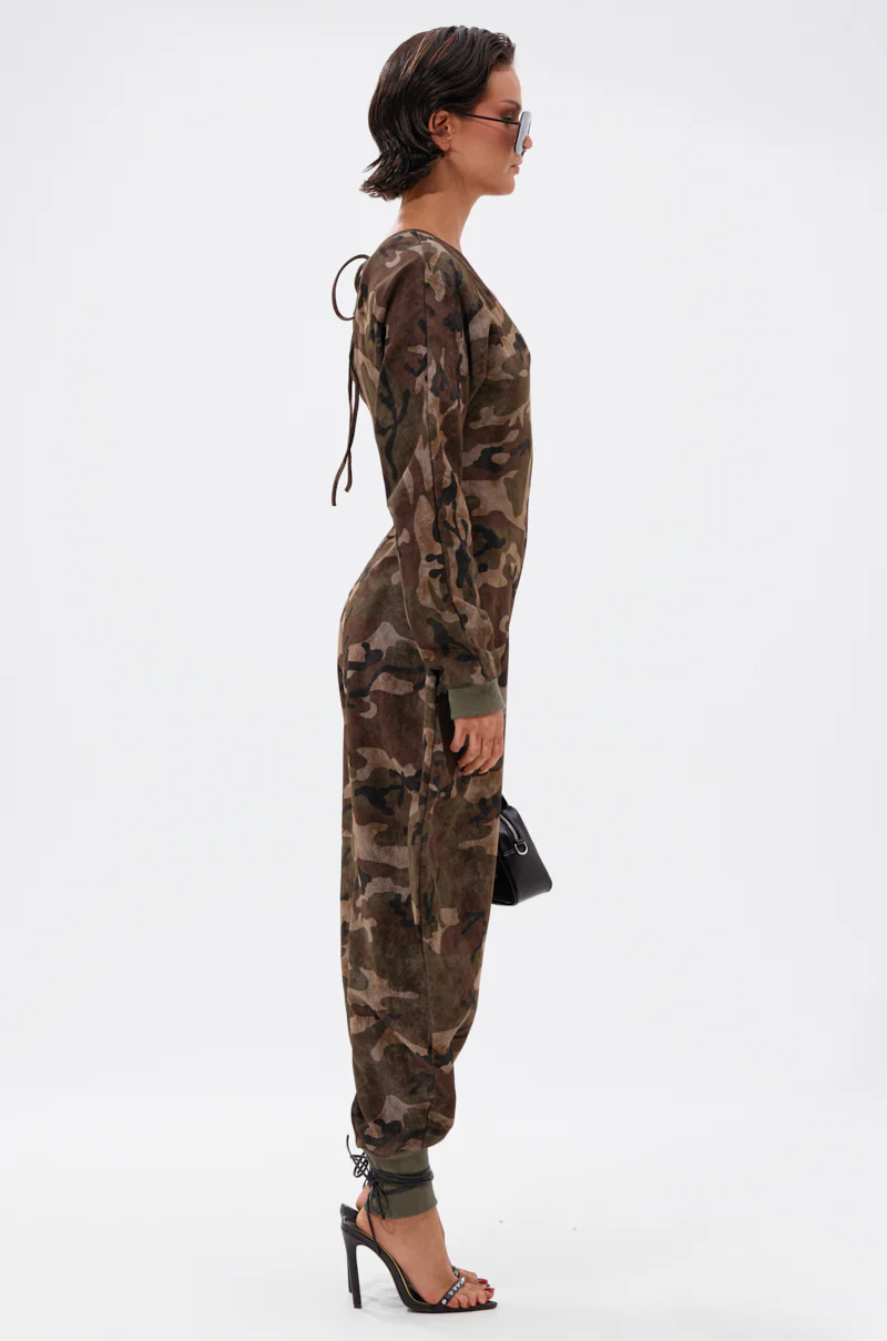 COMFY COZY SWEATSHIRT JUMPSUIT IN CAMO