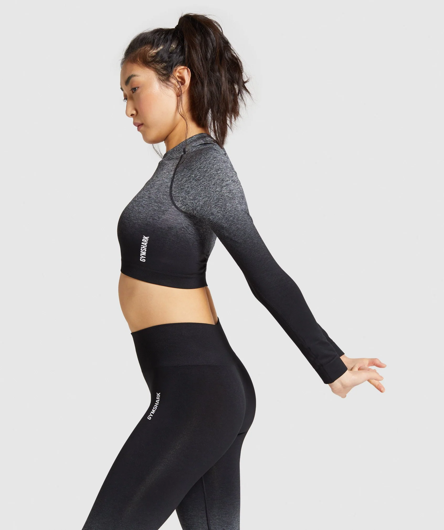 Gymshark Adapt Ombre Seamless Long Sleeve Crop Top - Black/Black Marl
