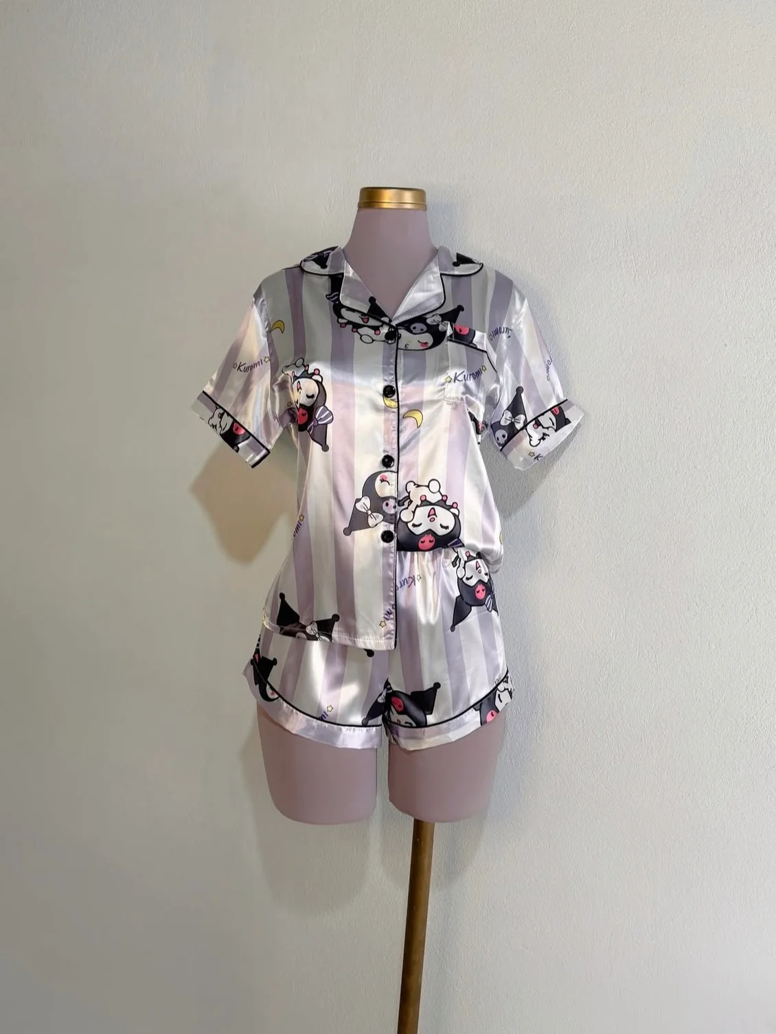 Sanrio Womens Silk Satin Pajama Sets Short Sleeve Button Down Sleepwear Cozy Loungewear 2 Piece Pjs Shorts Set （S-XXXL）