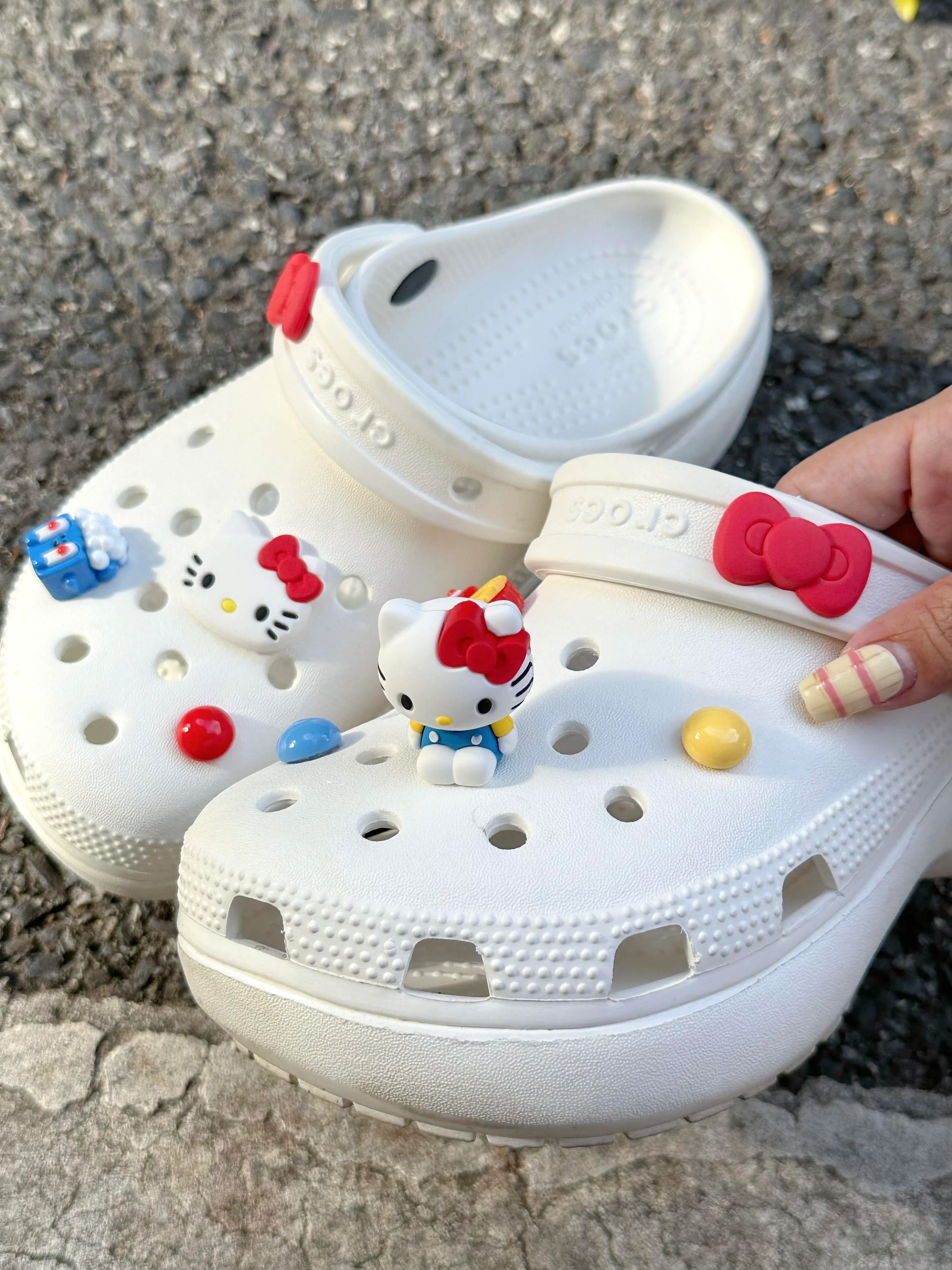 Hellokitty Charms Cute Pack Pins Shoe Decoration Croc Accessories for Croc Bags Clogs Slides