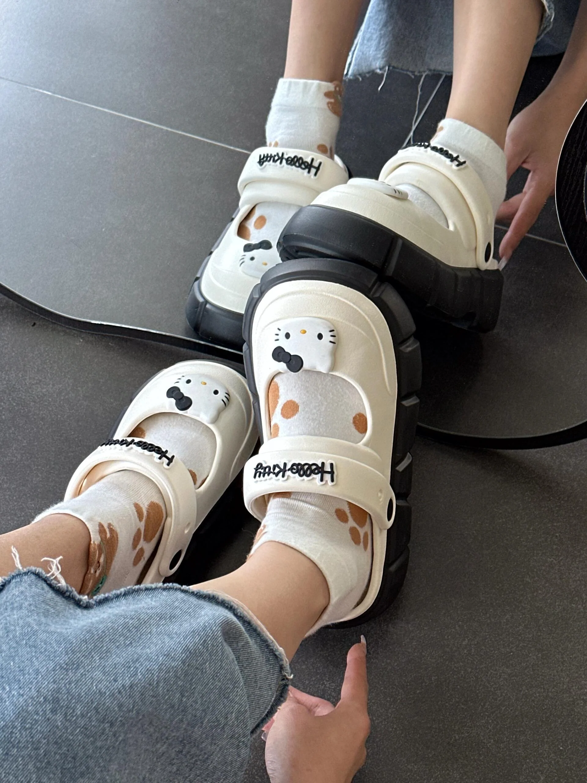 Hello Kitty Clogs Slip on Water Shoes Casual Summer Sandals for Girls