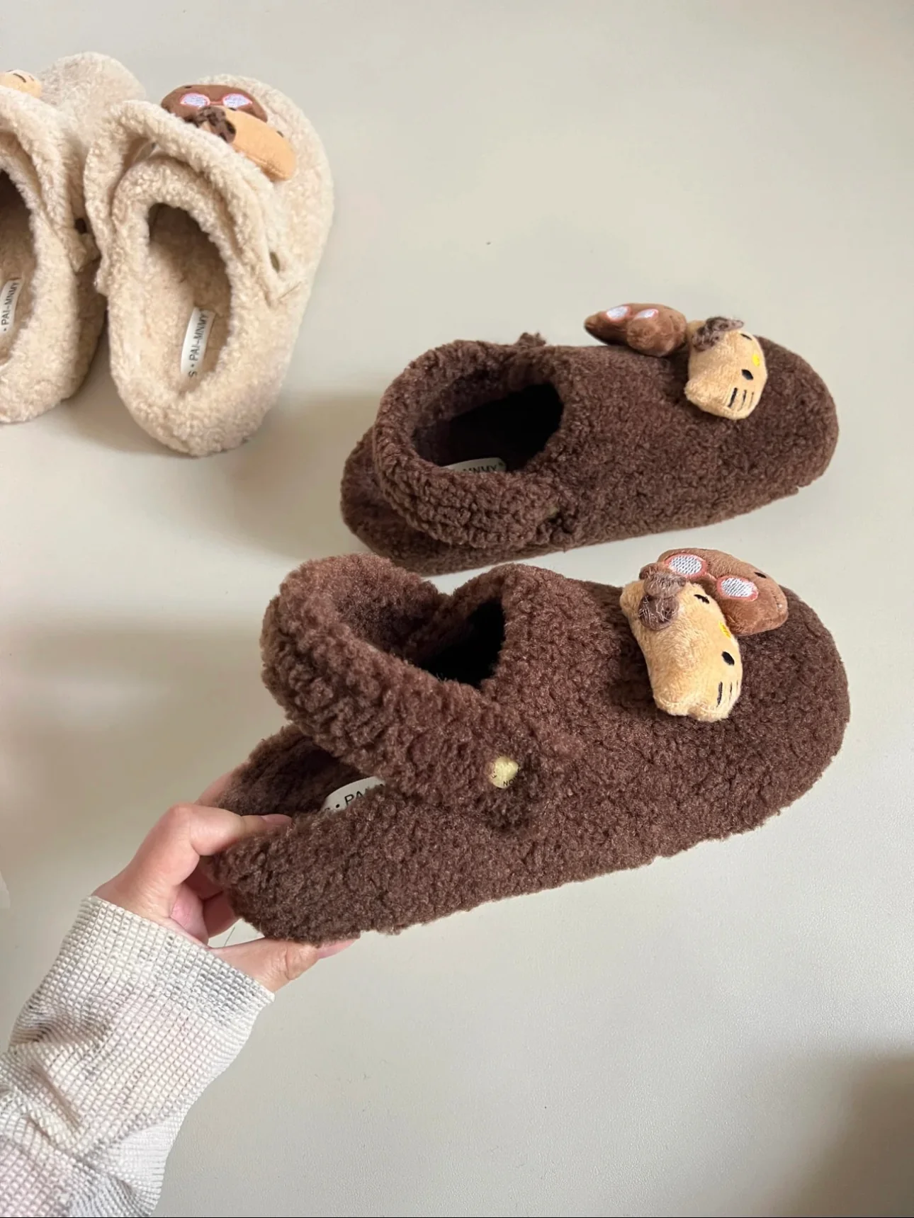 Hellokitty Fuzzy Plush Clogs Fluffy Winter House Shoes Indoor and Outdoor