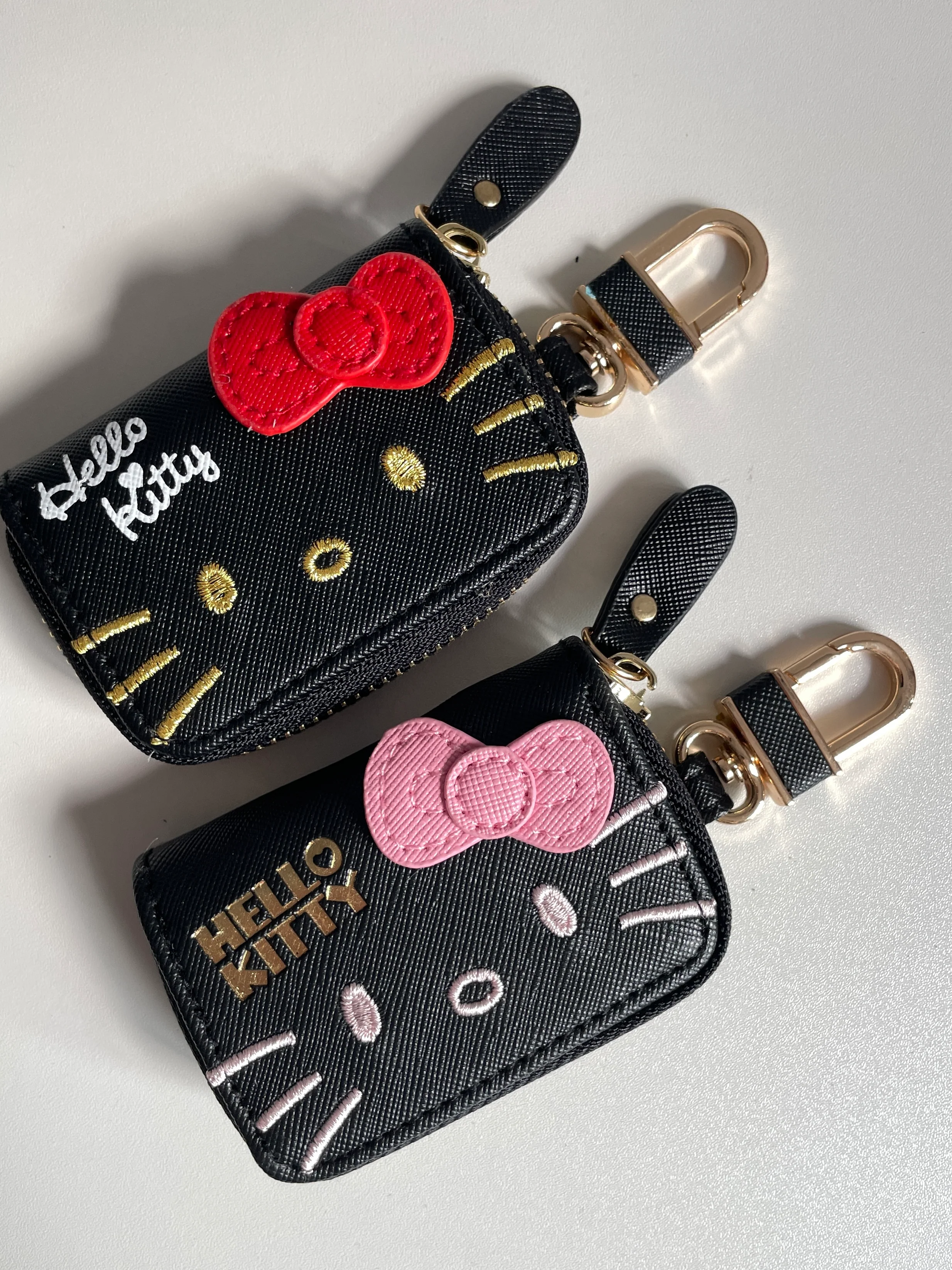Hellokitty Cute Car Key Case for Girls and Women, Genuine Leather Embroidered Car Smart Key Chain Keychain Holder