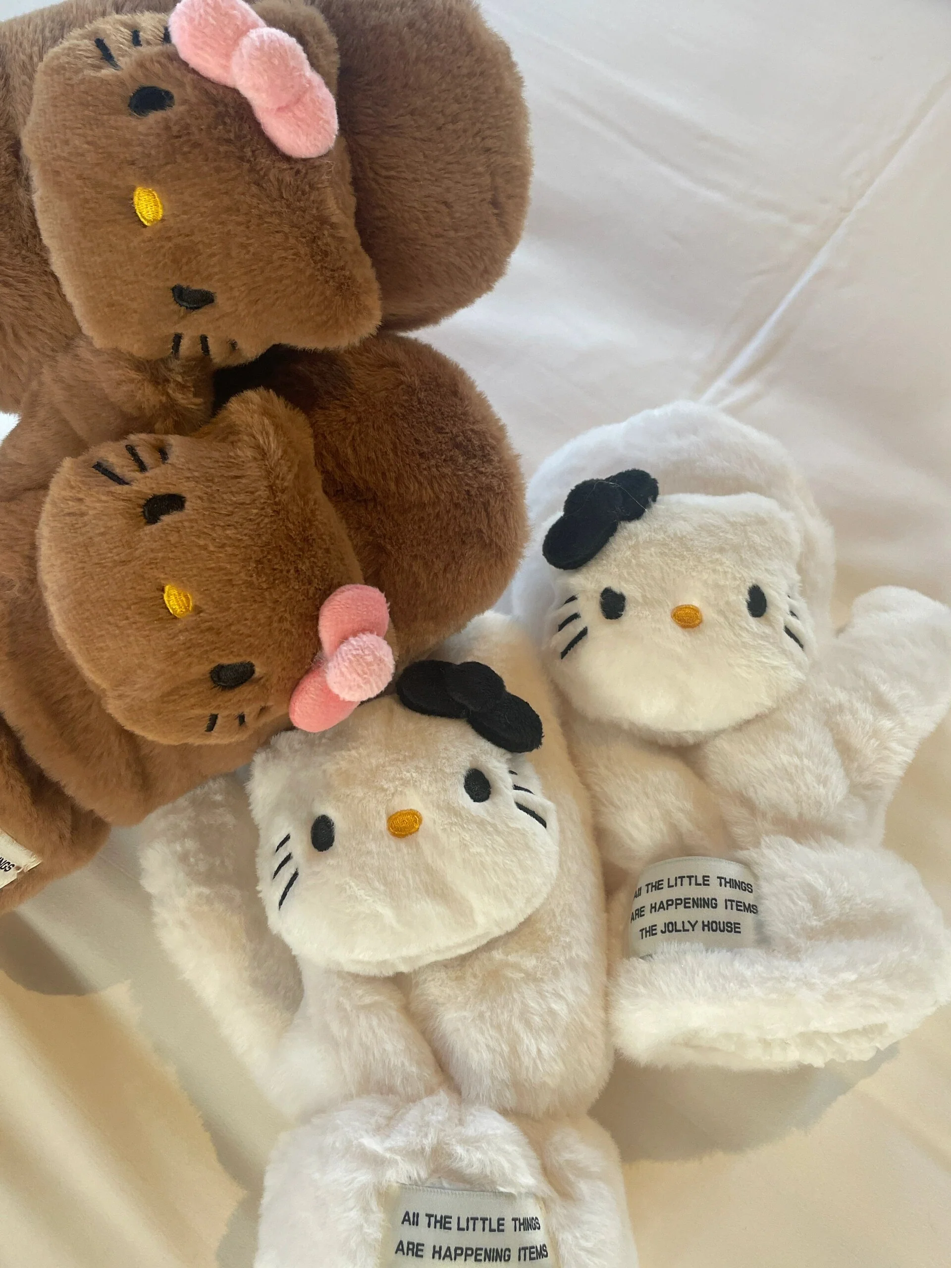 KT Cute Full Finger Gloves Fluffy Plush Winter Warm Mittens Hand Warmer for Women Teenager Girls