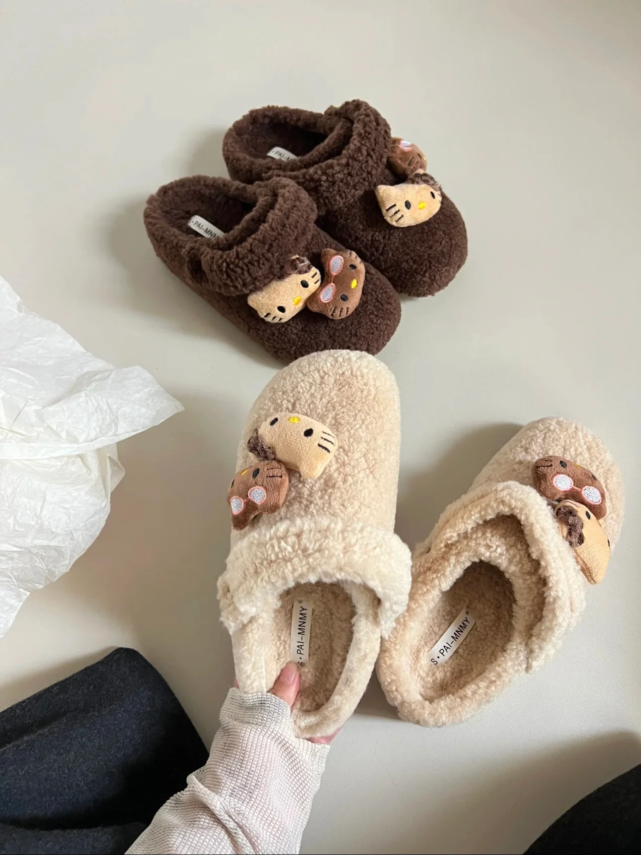 Hellokitty Fuzzy Plush Clogs Fluffy Winter House Shoes Indoor and Outdoor