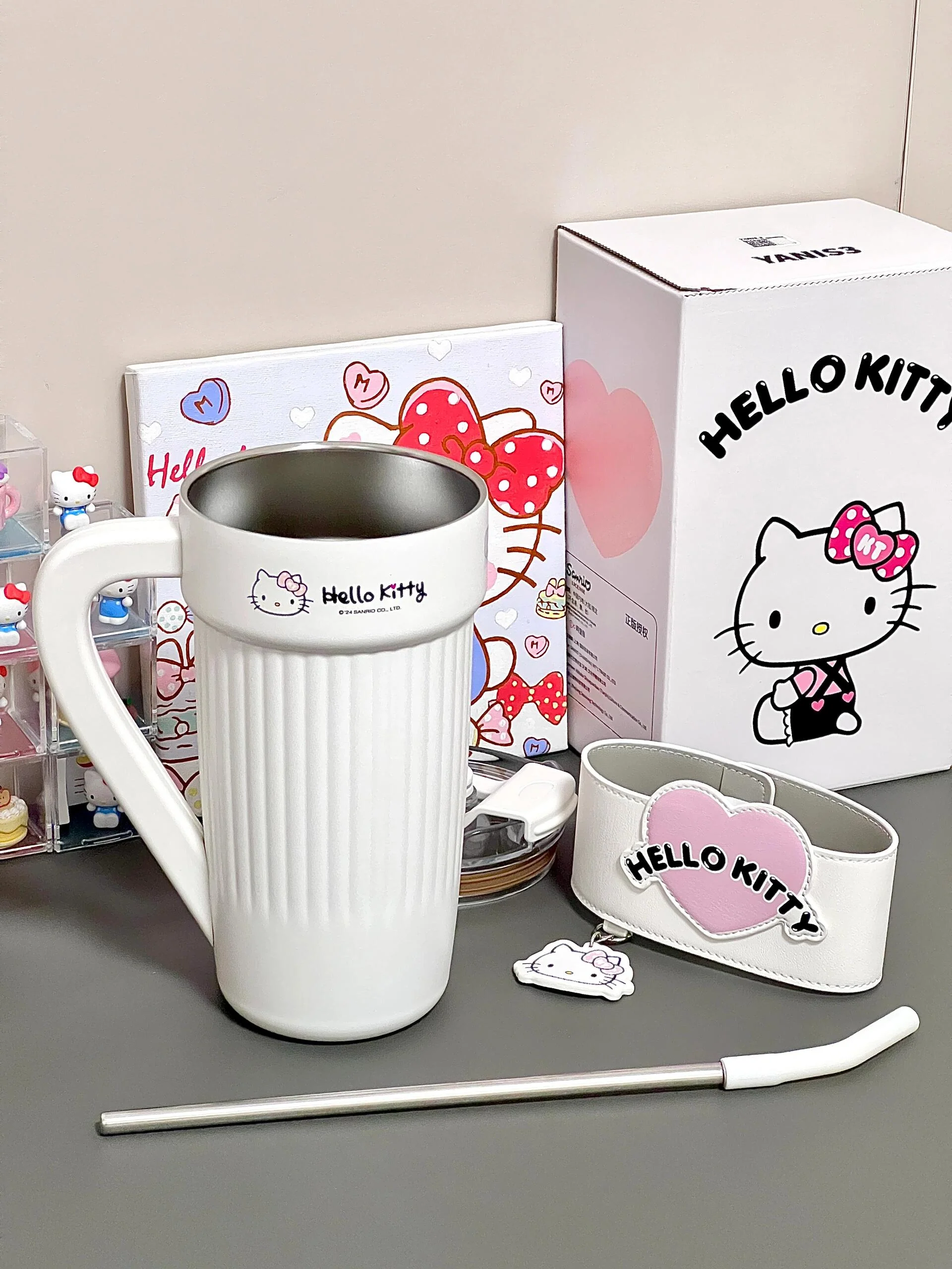 Sanrio 40 oz Tumbler with Handle & Carrier Bag, Stainless Steel Insulated Cup with Lid & Straw Gym Water Bottle Cupholder Friendly Women Travel Mug with Sleeve Holder