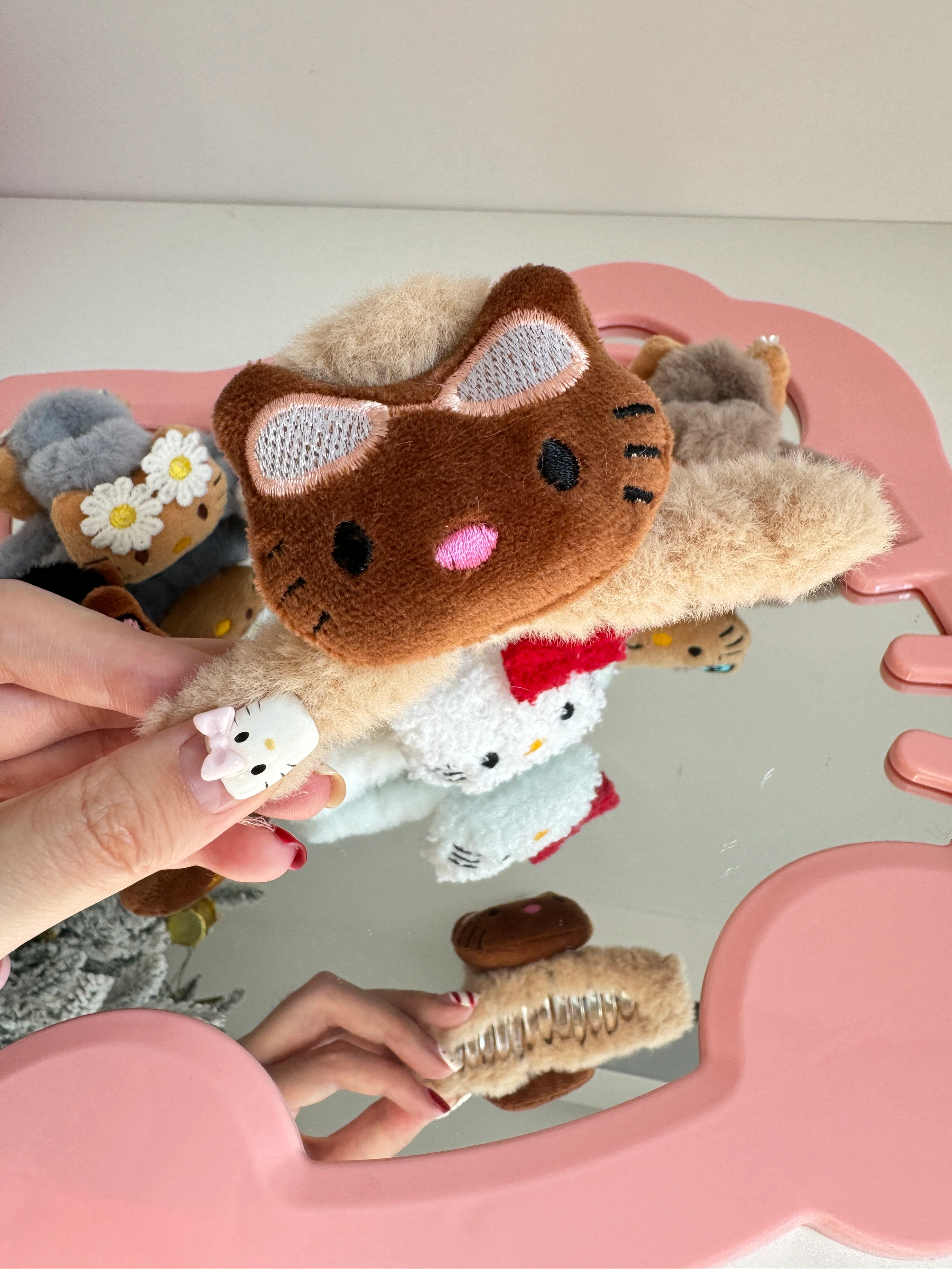 Hellokitty Plush Claw Clip  Cute Hair Clips for Women Girls(1 Pcs)