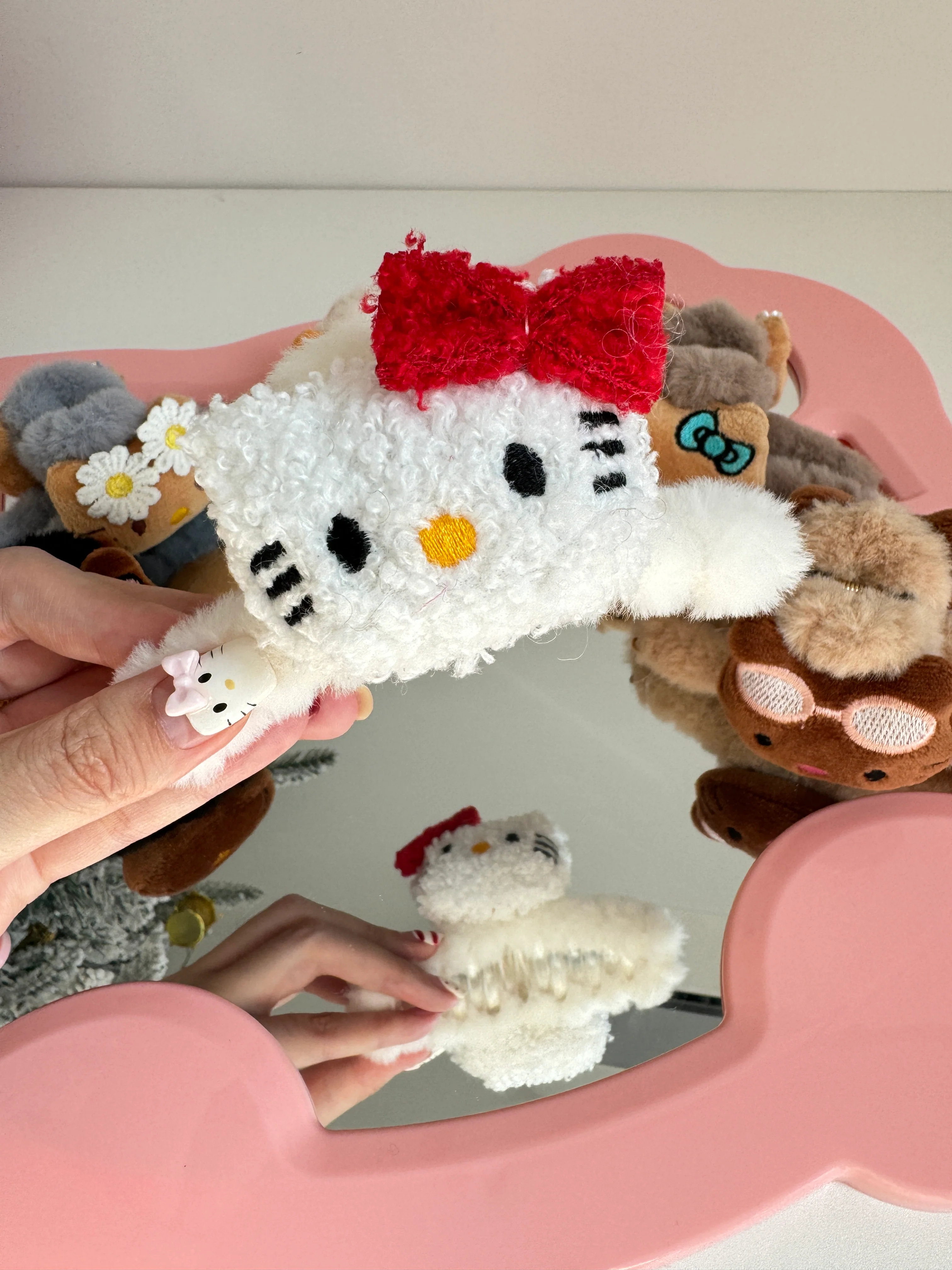 Hellokitty Plush Claw Clip  Cute Hair Clips for Women Girls(1 Pcs)