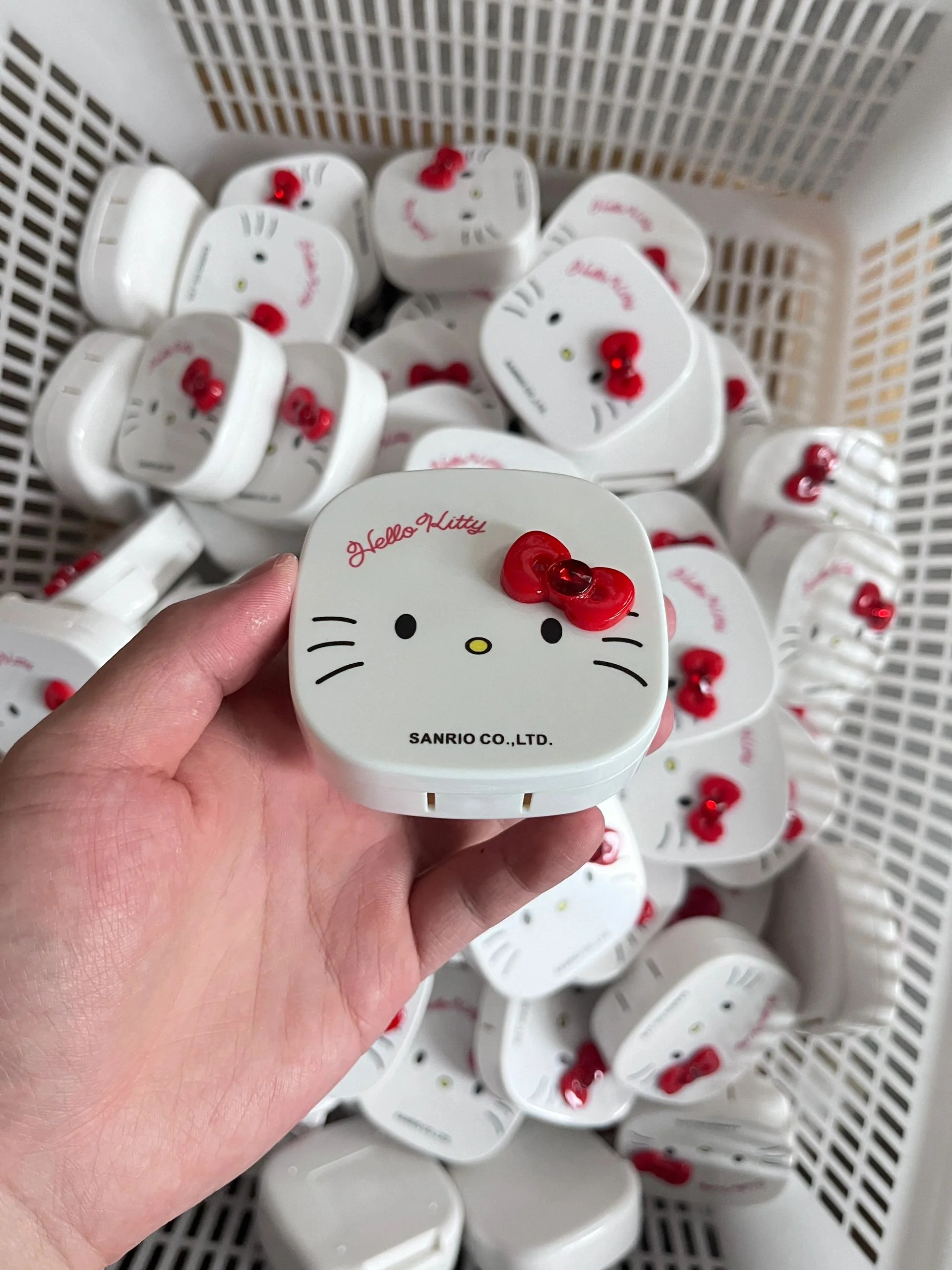 KT Contact Lens Case, Travel Solution Organizer Cases With Stick Tool Set Portable Cute Eye Contact Lens Case