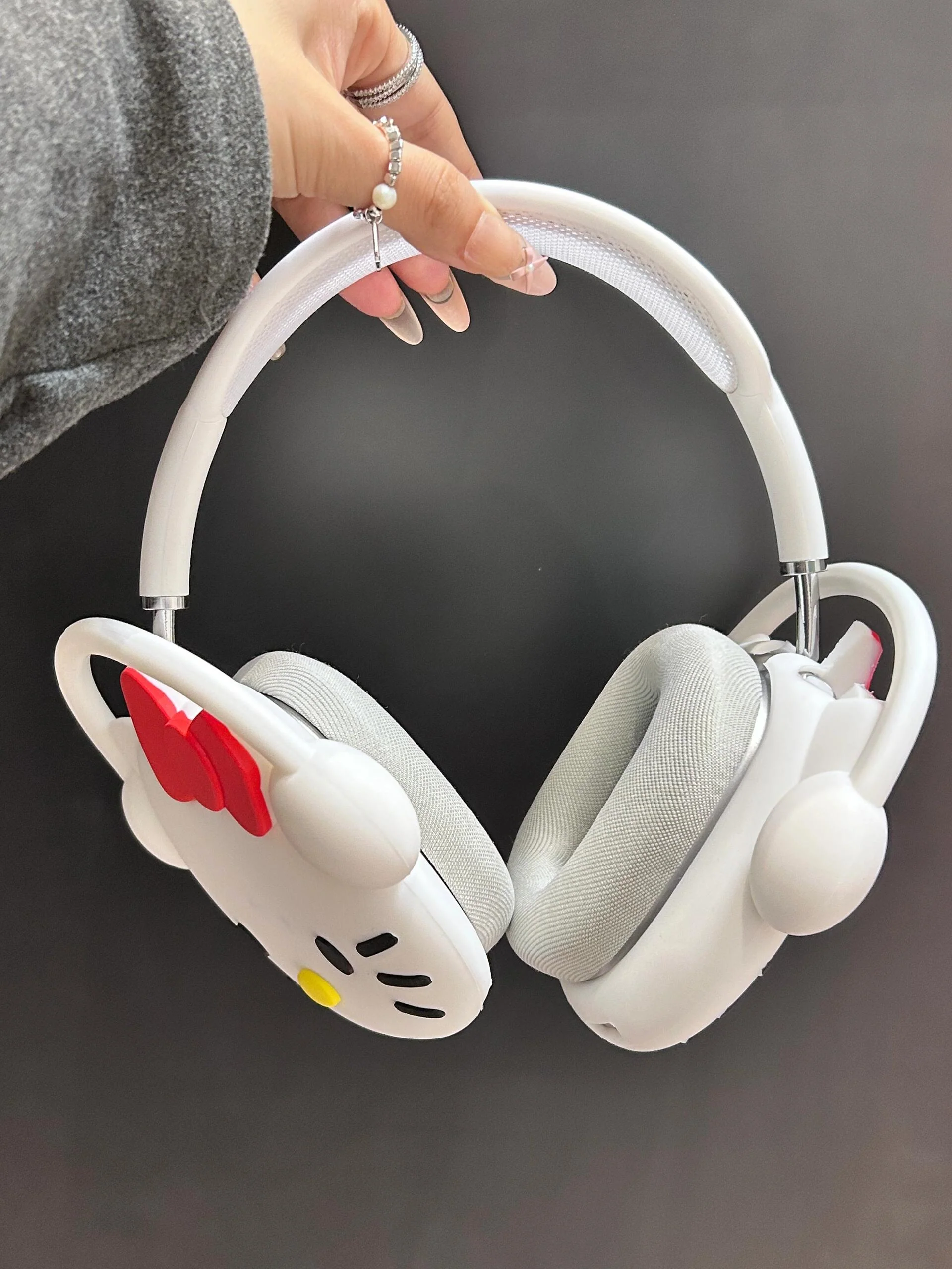 Hellokitty Silicone Case Cover for AirPods Max Headphones