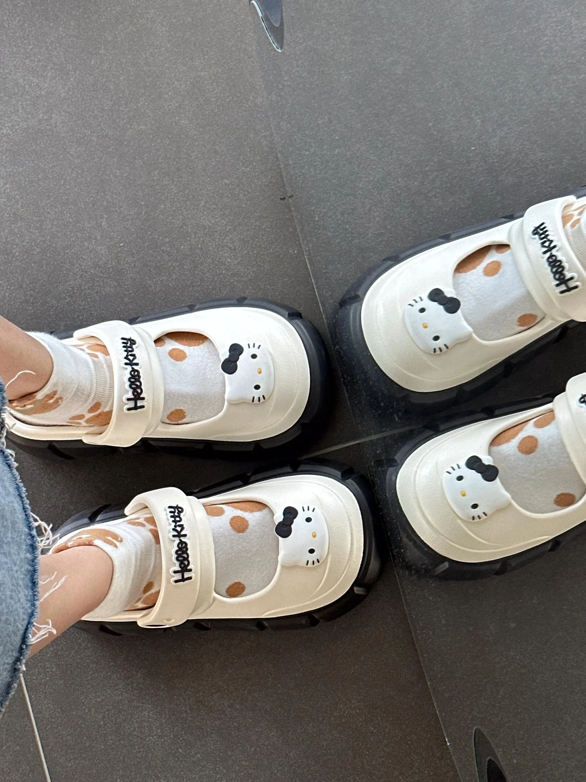 Hello Kitty Clogs Slip on Water Shoes Casual Summer Sandals for Girls