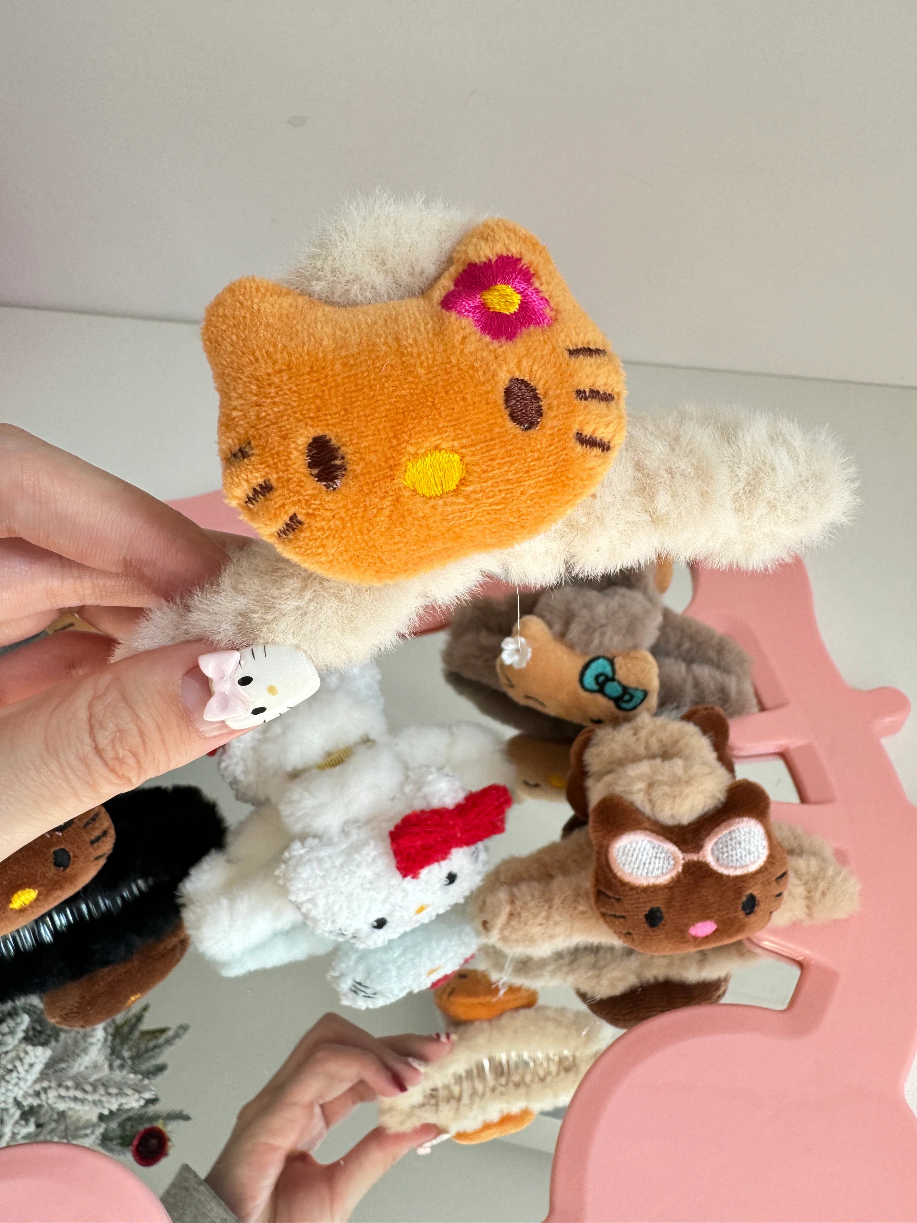 Hellokitty Plush Claw Clip  Cute Hair Clips for Women Girls(1 Pcs)