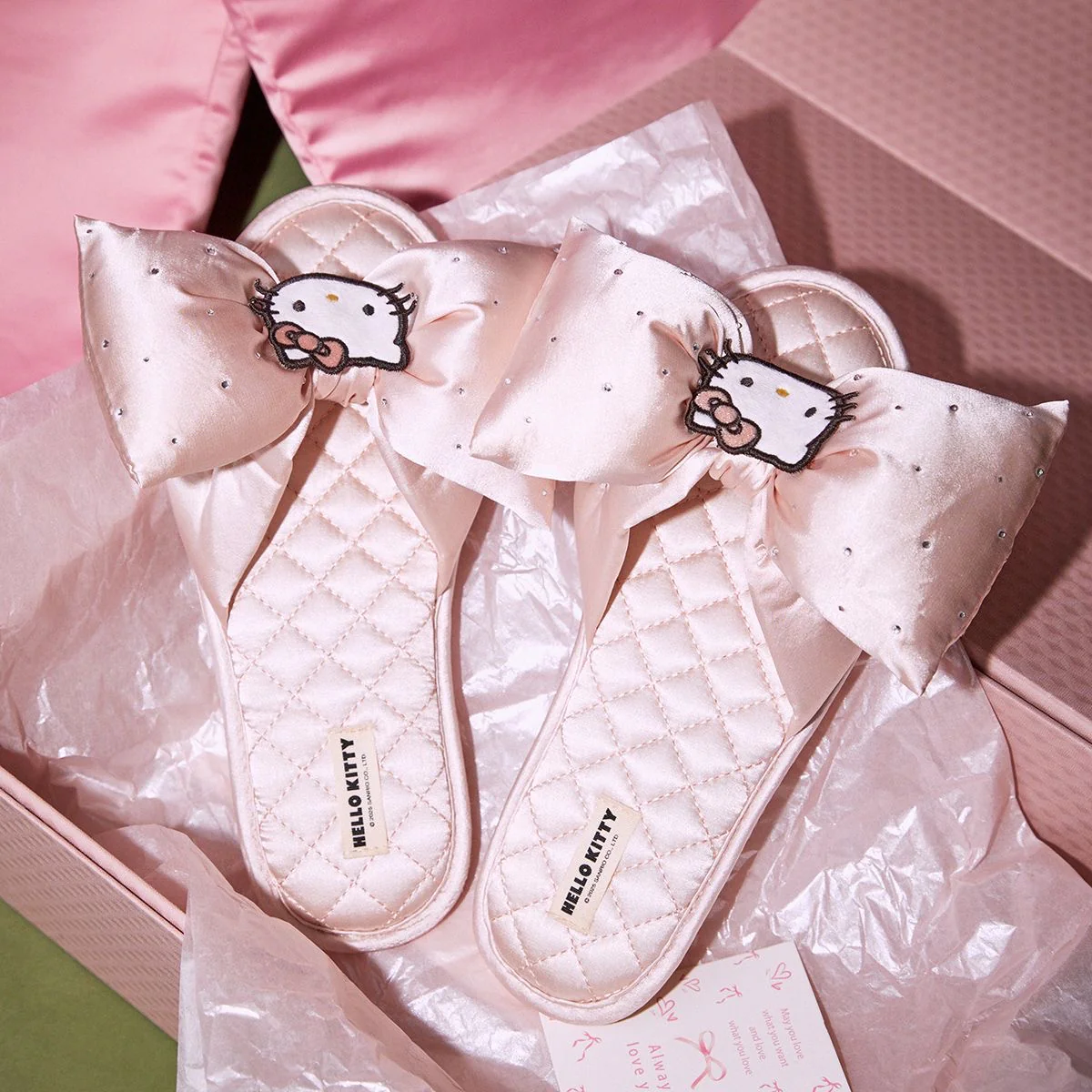 Hellokitty Pink Bowtie House Slippers Indoor Slippers for Women