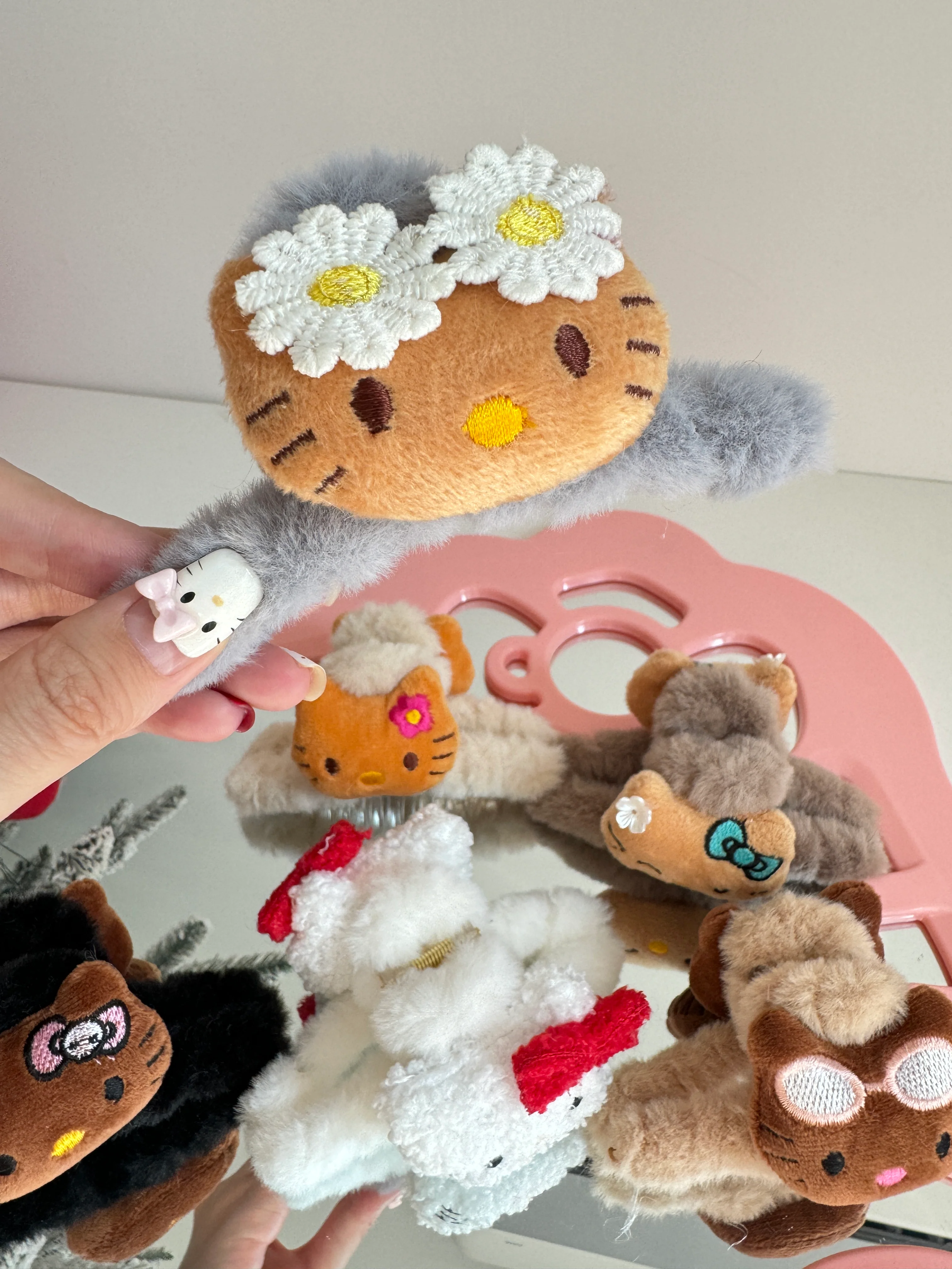 Hellokitty Plush Claw Clip  Cute Hair Clips for Women Girls(1 Pcs)