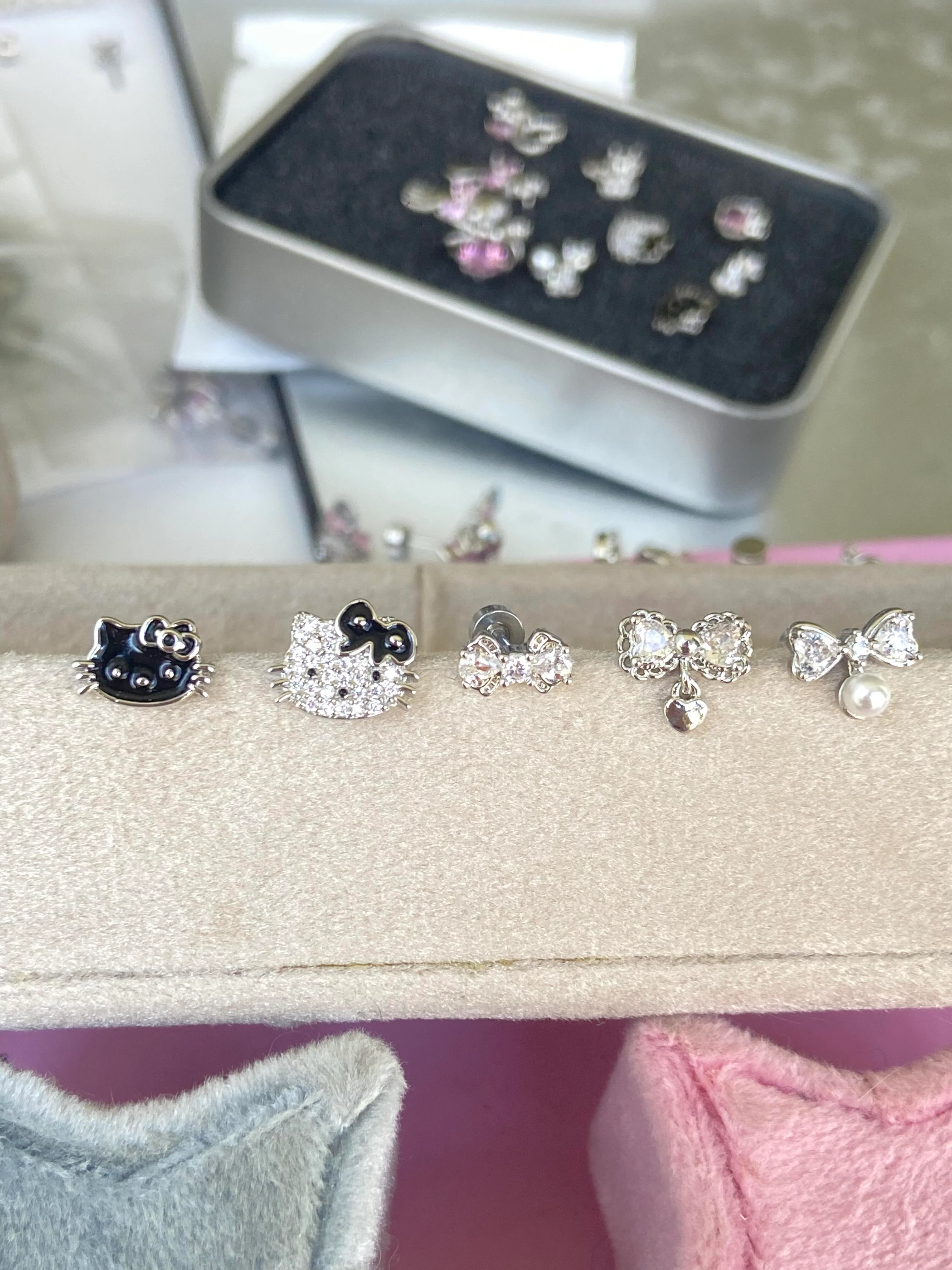 Hellokitty Earrings Rhinestone Cute Titanium earrings