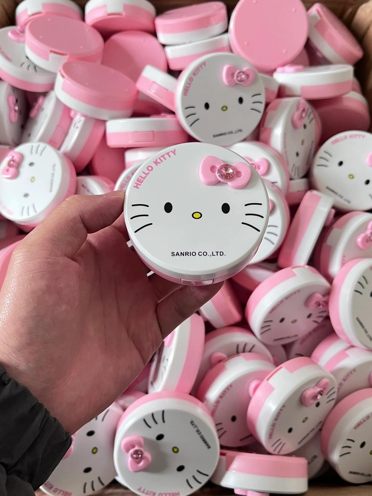 KT Contact Lens Case, Travel Solution Organizer Cases With Stick Tool Set Portable Cute Eye Contact Lens Case