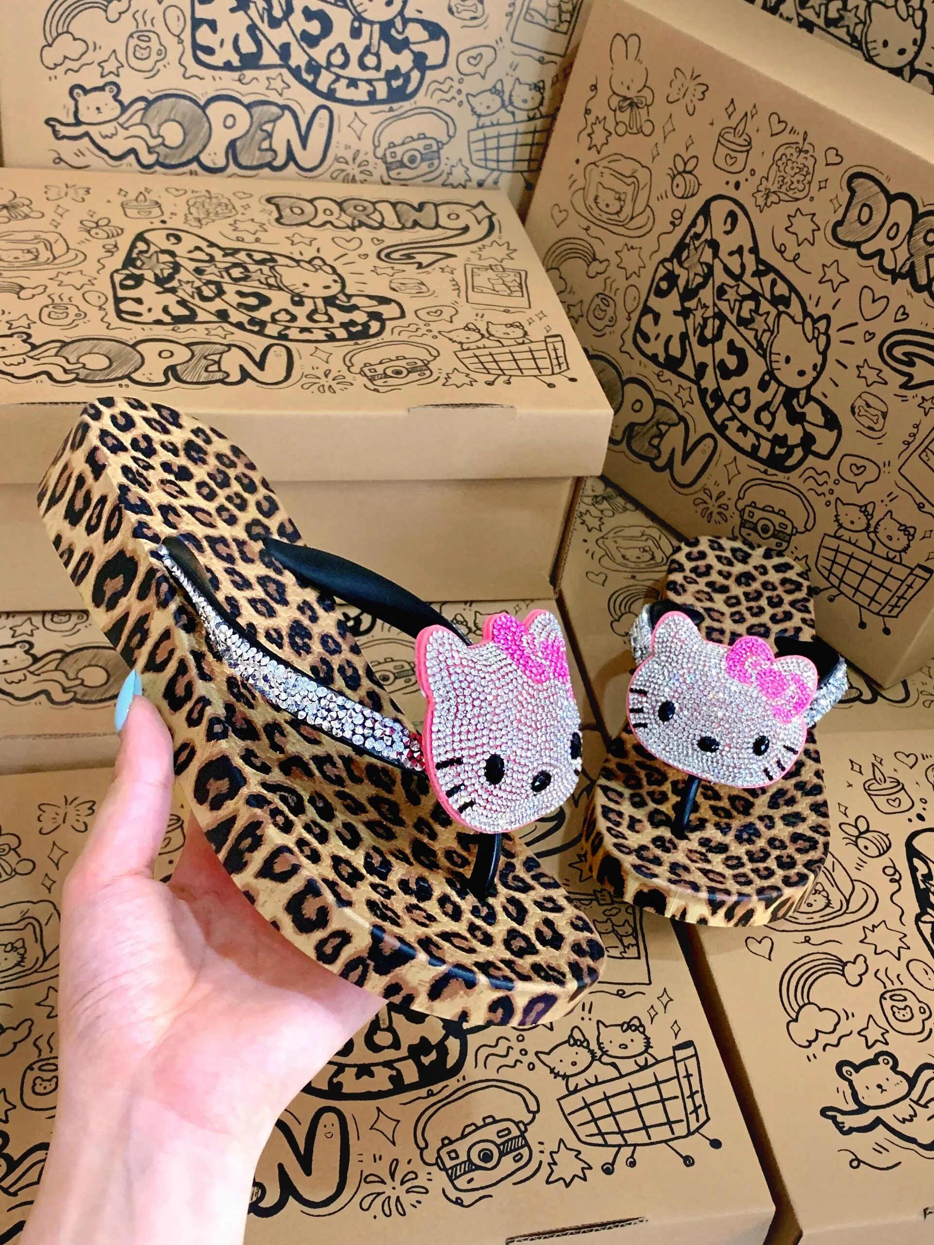 Hellokitty Handmade Rhinestone Leopard Print Women's Sandals Cute Slippers Non-Slip Flip Flops Low-Heeled Slippers