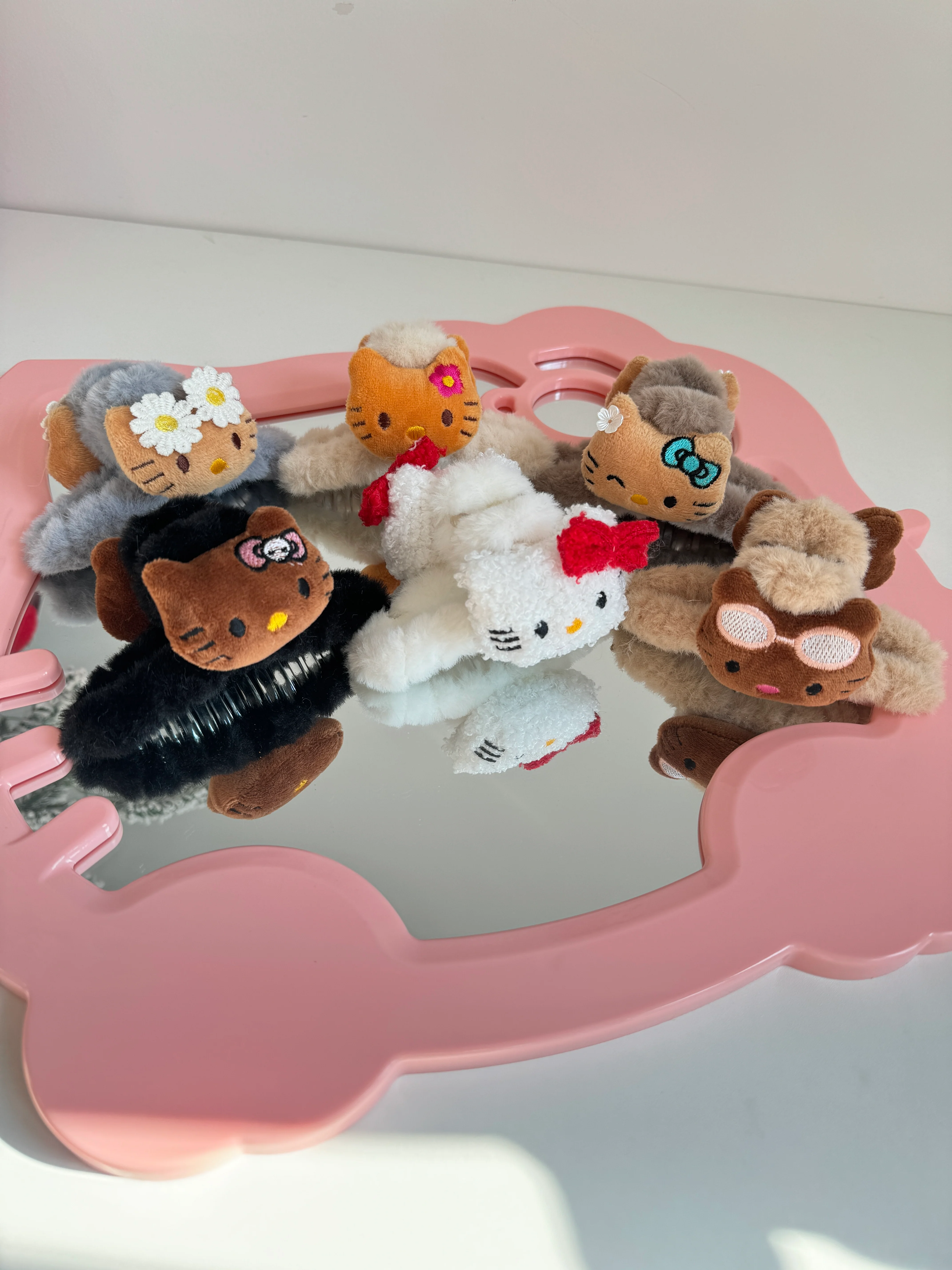 Hellokitty Plush Claw Clip  Cute Hair Clips for Women Girls(1 Pcs)