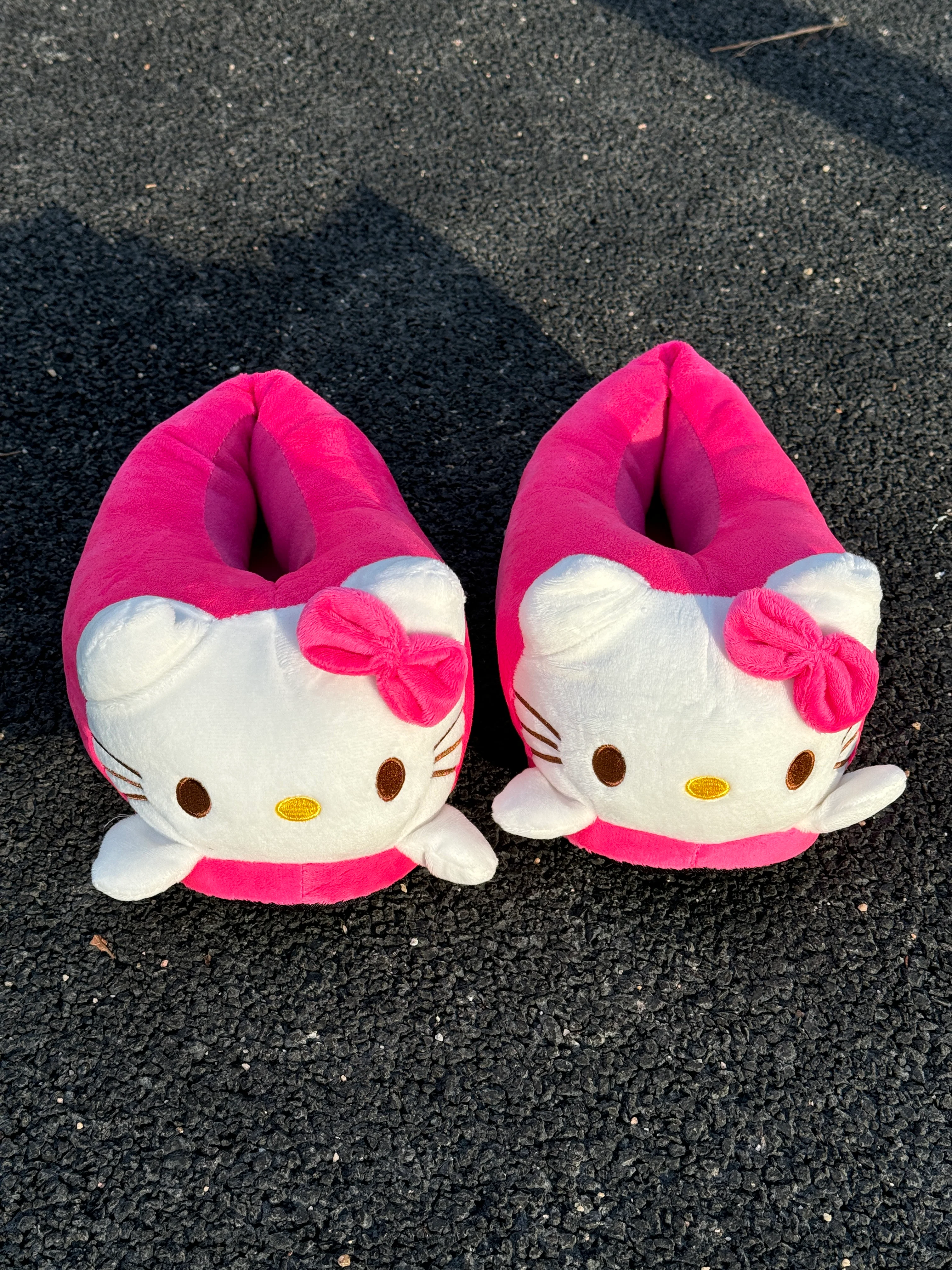 Hellokitty Cute Slippers Interesting Comfortable Furry Slippers Soft Plush Winter season Keep warm Home Slippers